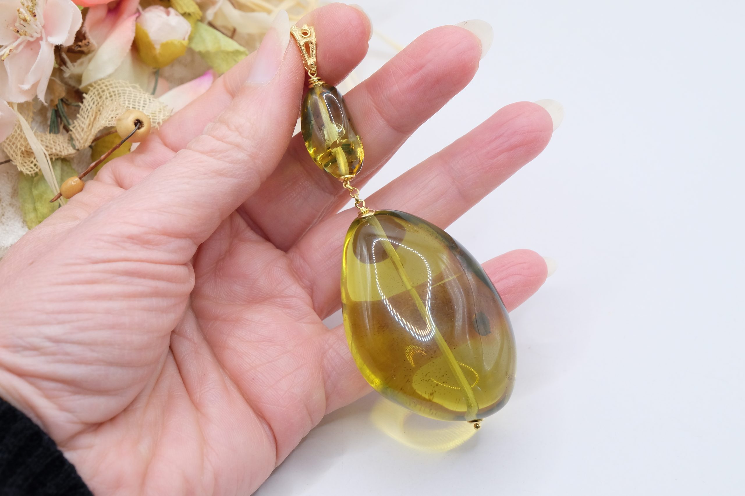 HANDMADE GREEN AMBER SILVER PENDANT (1)