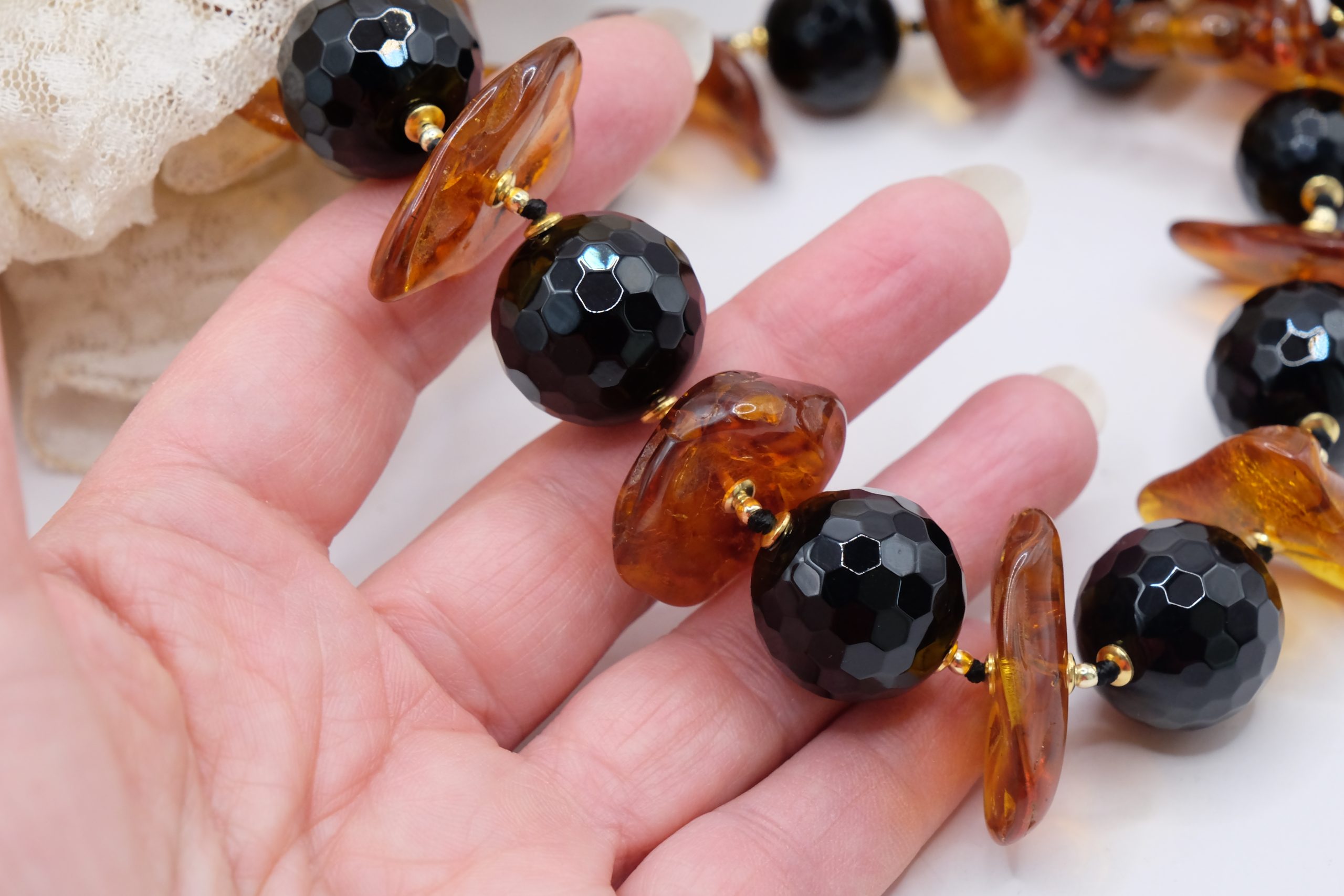 LARGE HANDCRAFTED BALTIC AMBER ONYX NECKLACE (6)