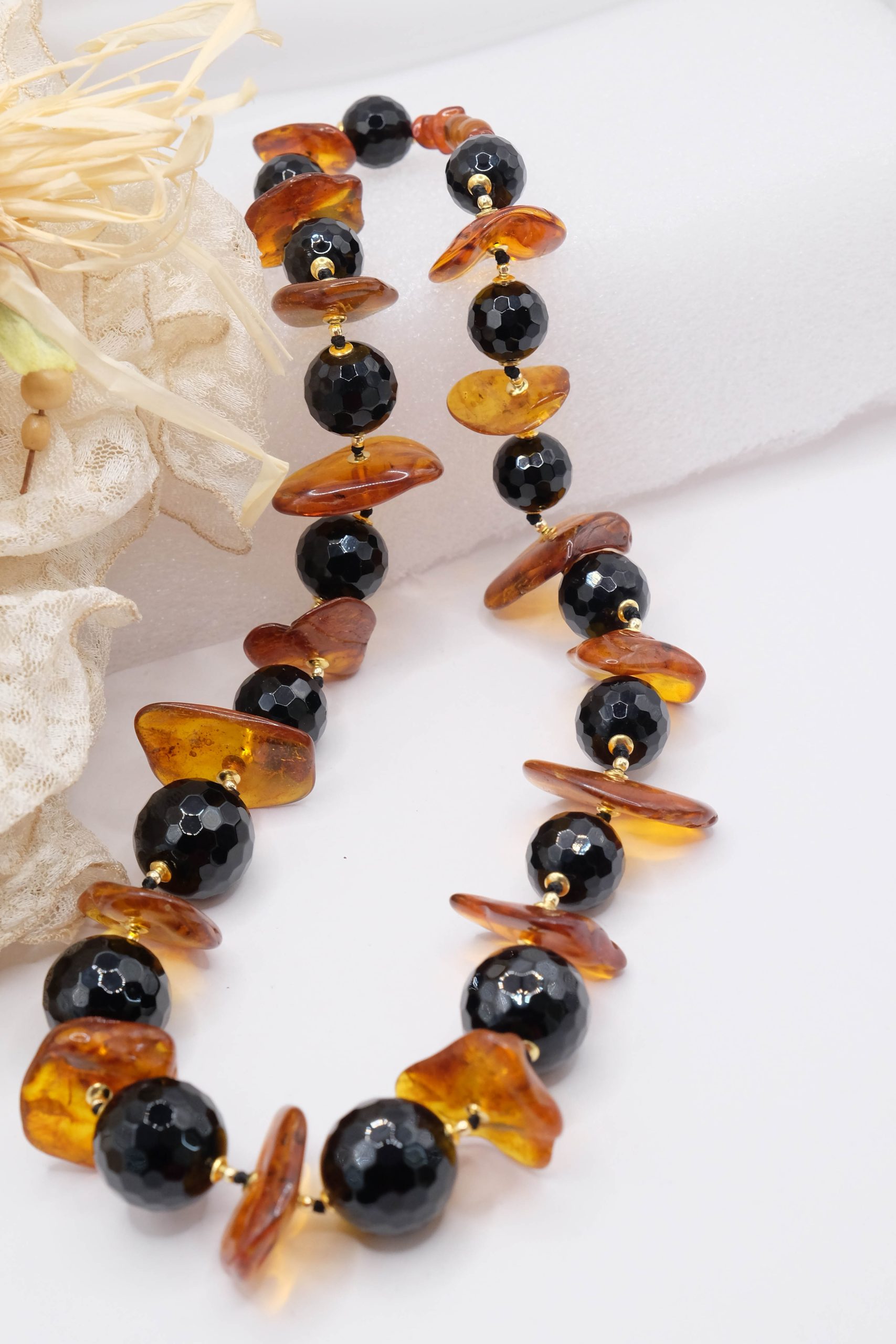 LARGE HANDCRAFTED BALTIC AMBER ONYX NECKLACE (7)