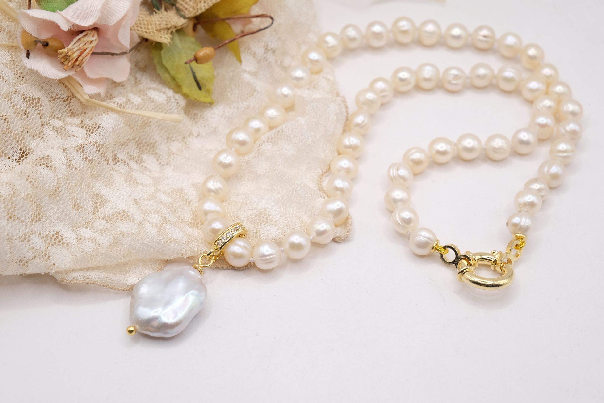 COLLANA CON CIONDOLO PERLE NATURALI ARGENTO DORATO CIONDOLO PASSANTE APRIBILE ZIRCONATO ARTIGIANALE (1)