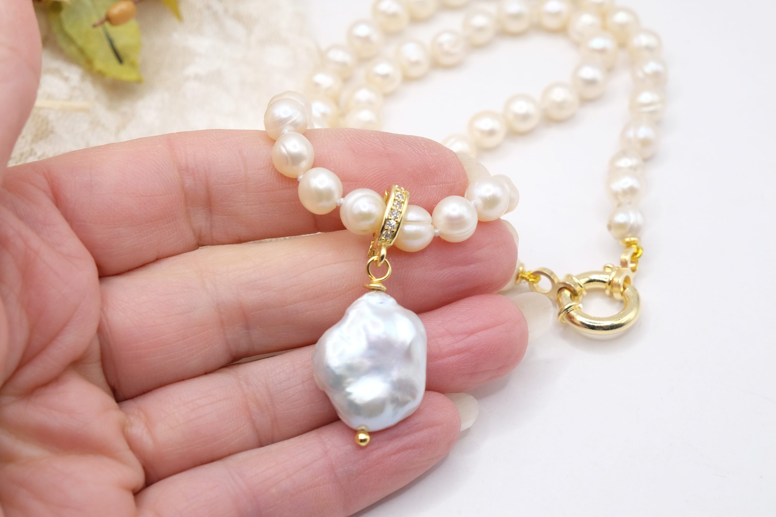 COLLANA CON CIONDOLO PERLE NATURALI ARGENTO DORATO CIONDOLO PASSANTE APRIBILE ZIRCONATO ARTIGIANALE (2)