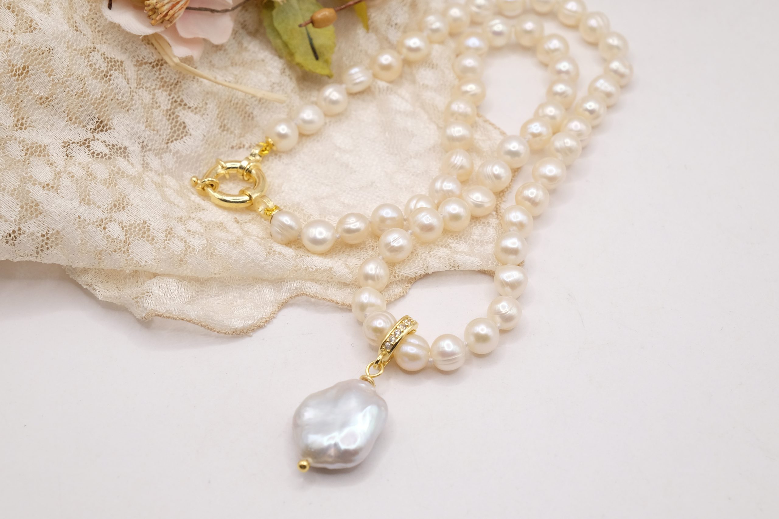 COLLANA CON CIONDOLO PERLE NATURALI ARGENTO DORATO CIONDOLO PASSANTE APRIBILE ZIRCONATO ARTIGIANALE (4)