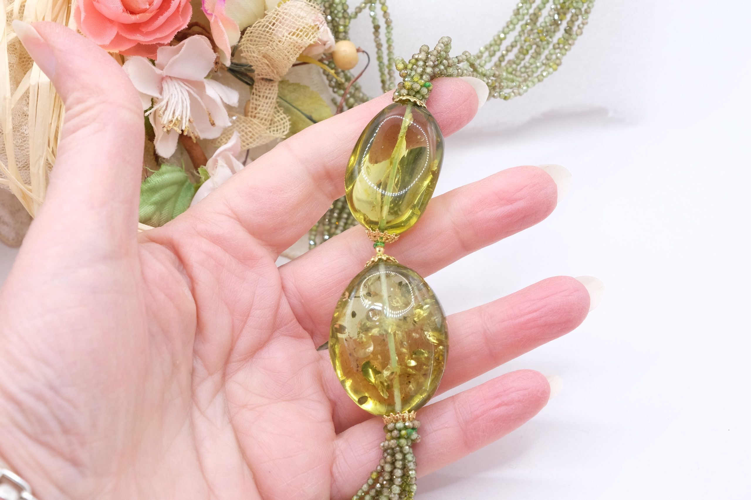 COLLANA MULTIFILO ARTIGIANALE AMBRA VERDE E ZIRCONI VERDI ARGENTO DORATO (5)