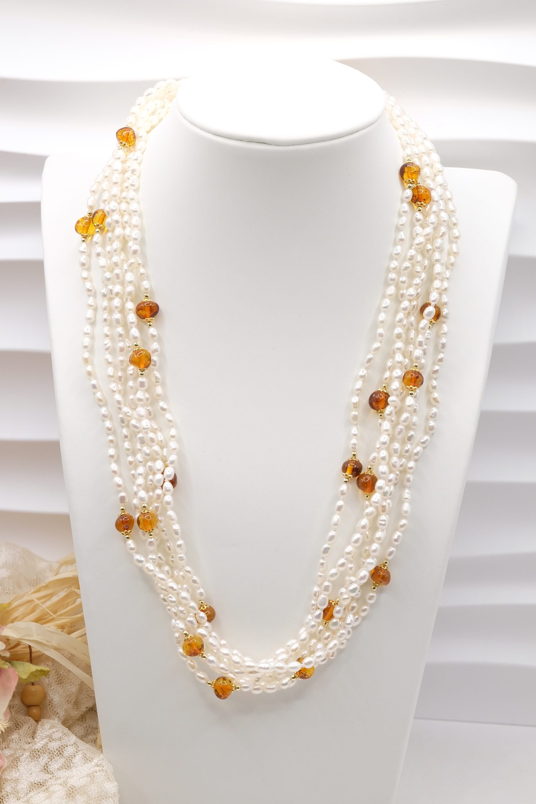 MULTI-STRING NECKLACE WITH PEARLS, AMBER AND SILVER (2)