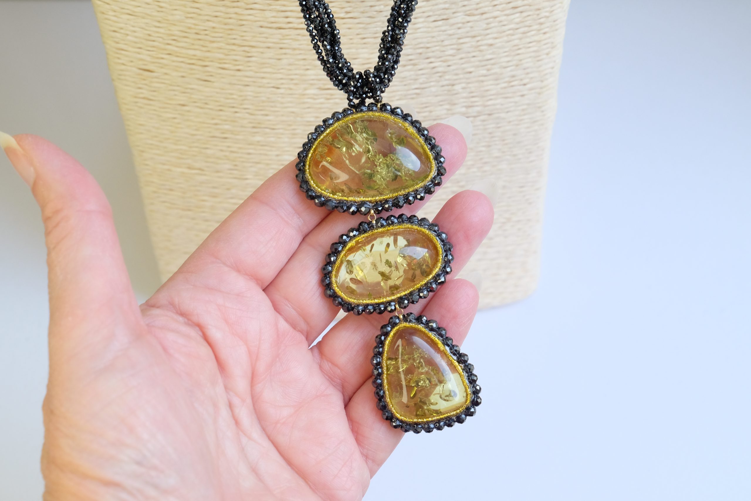 MULTI-STRAND NECKLACE WITH ZIRCONIA FROM BALTIC AMBER, GREEN, GOLD-PLATED SILVER, HANDMADE SAUTACHE (10)