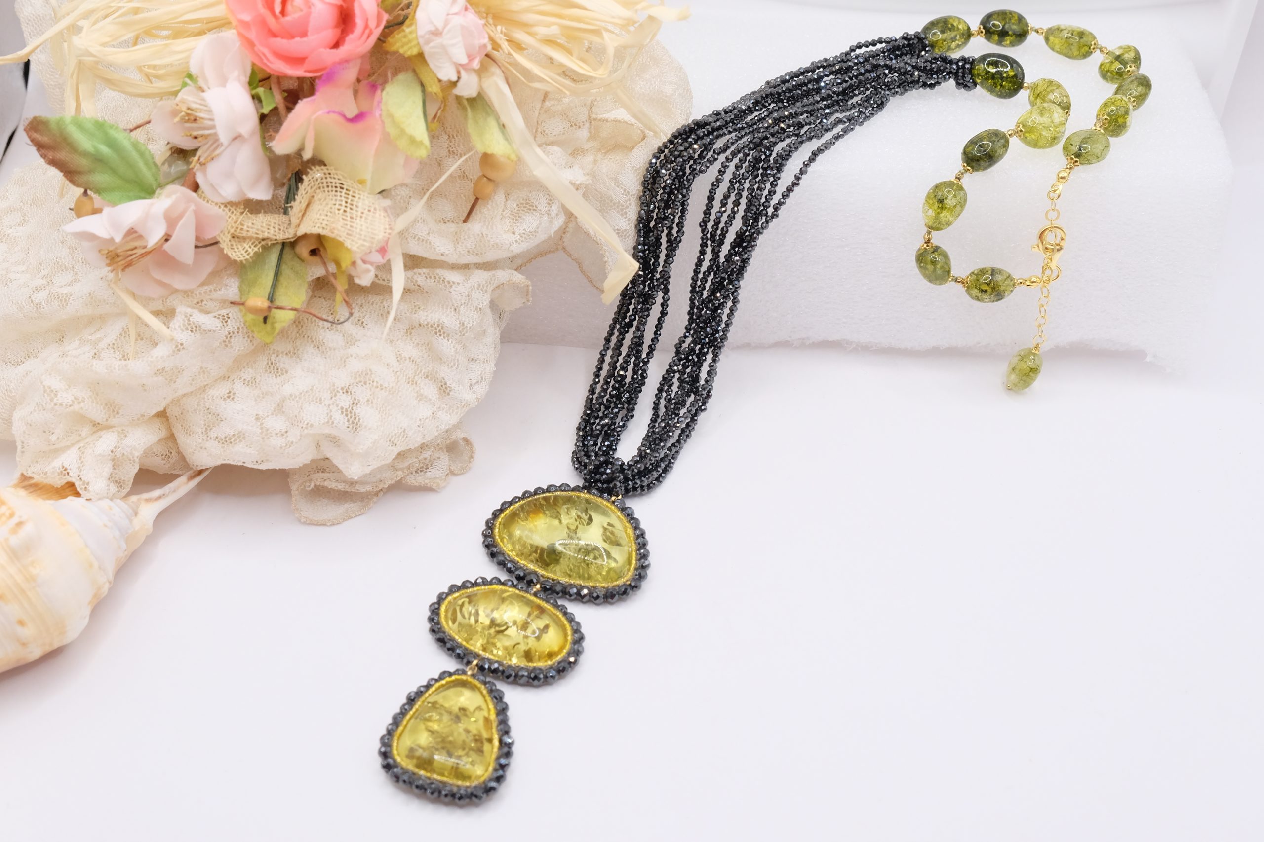 MULTI-STRAND NECKLACE WITH ZIRCONIA, GREEN BALTIC AMBER, GOLD-PLATED SILVER, HANDCRAFTED SAUTACHE (3)