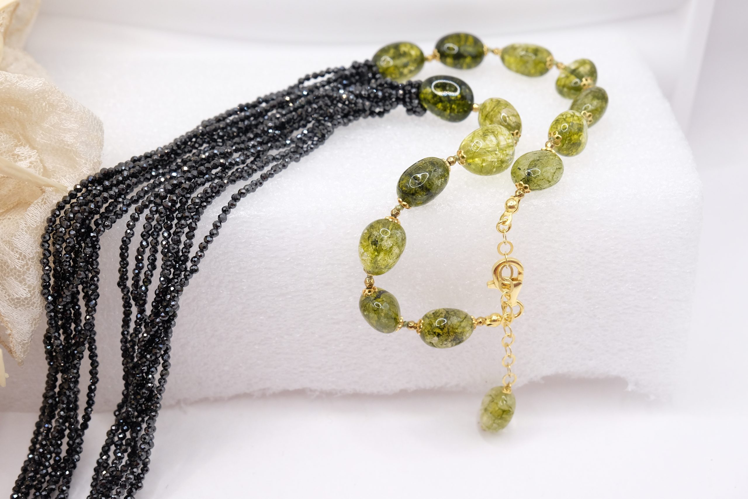 MULTI-STRAND NECKLACE WITH ZIRCONIA, GREEN BALTIC AMBER, GOLD-PLATED SILVER, HANDMADE SAUTACHE (4)