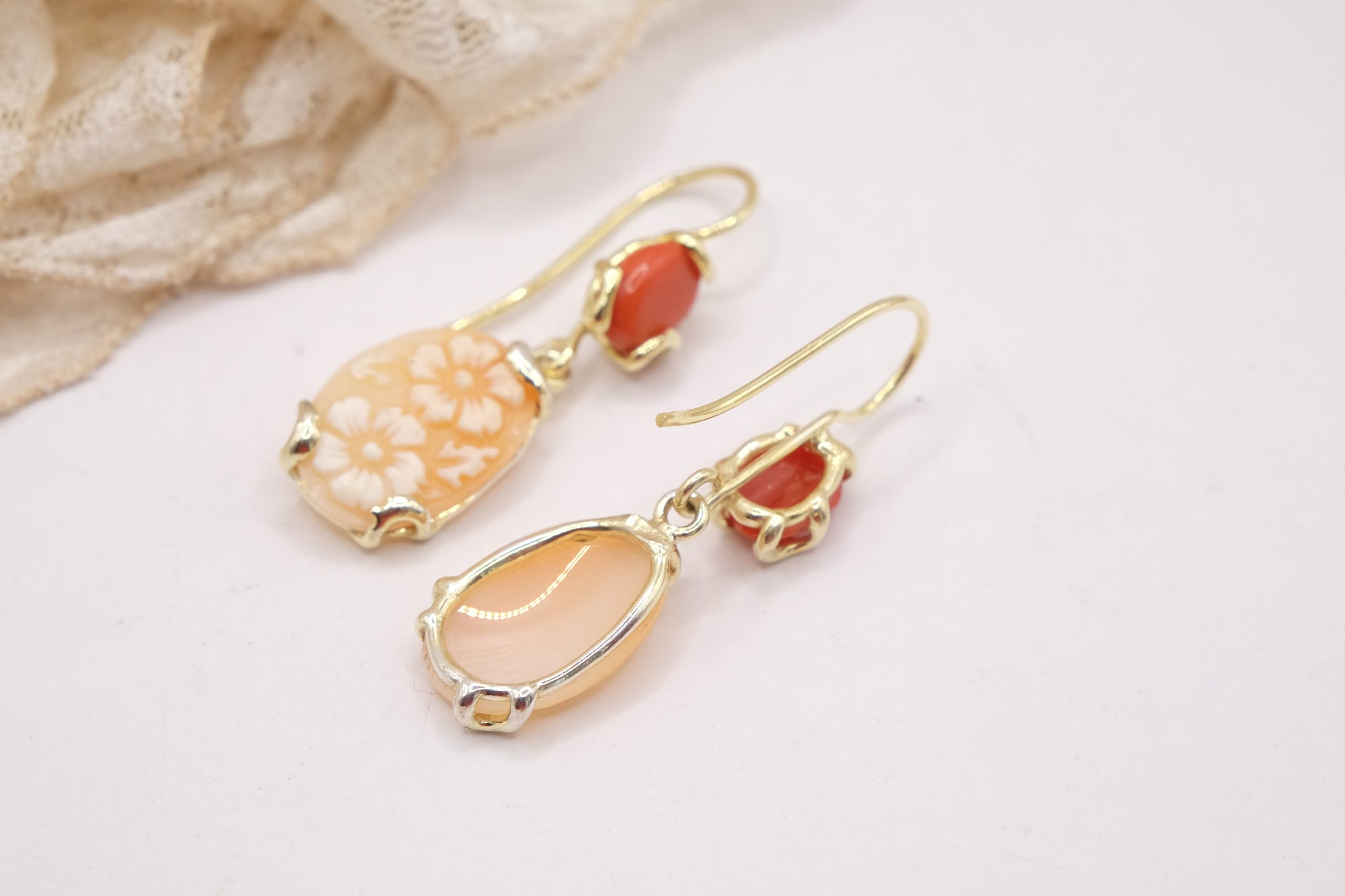 CAMEO EARRINGS FROM TORRE DEL GRECO WITH CORAL FLOWERS AND GILDED SILVER (3)