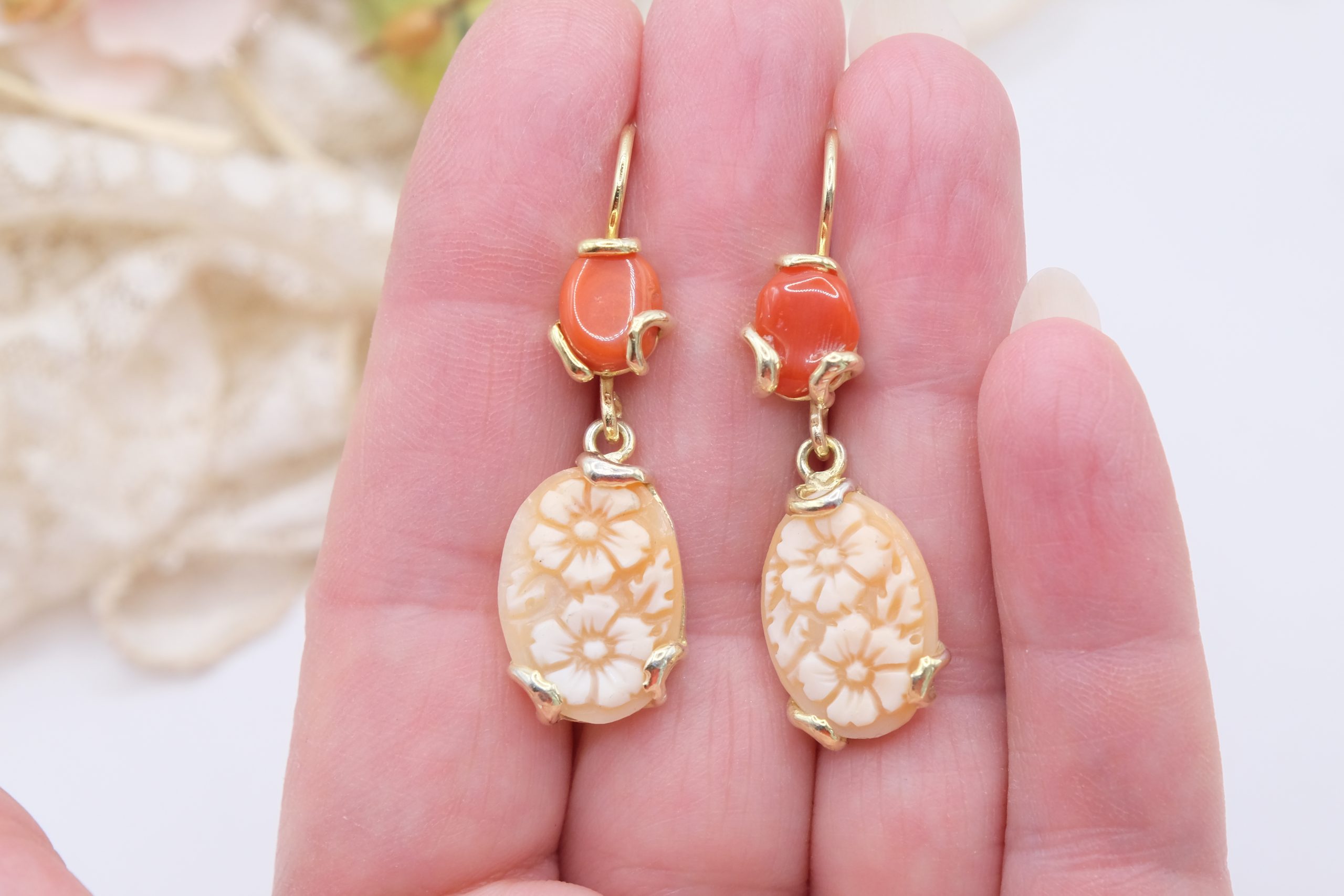 CAMEO EARRINGS FROM TORRE DEL GRECO WITH CORAL FLOWERS AND GILDED SILVER (4)