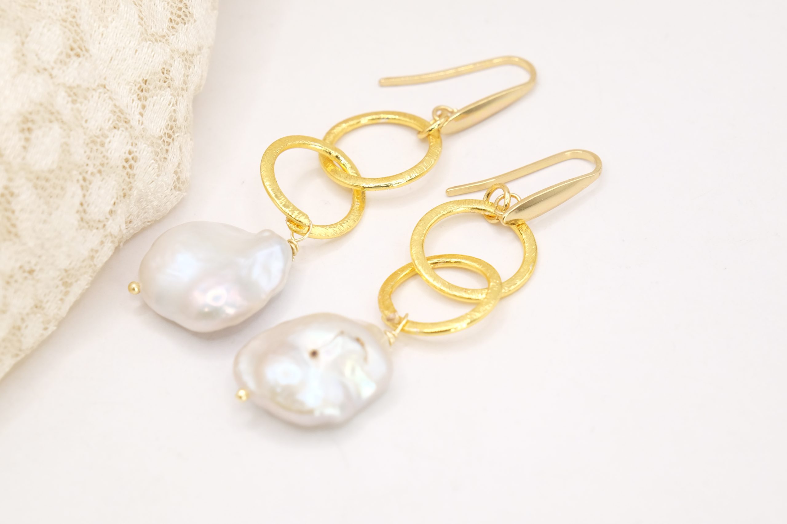 HANDMADE BRASS CHAIN PEARL EARRINGS PENDANTS (4)