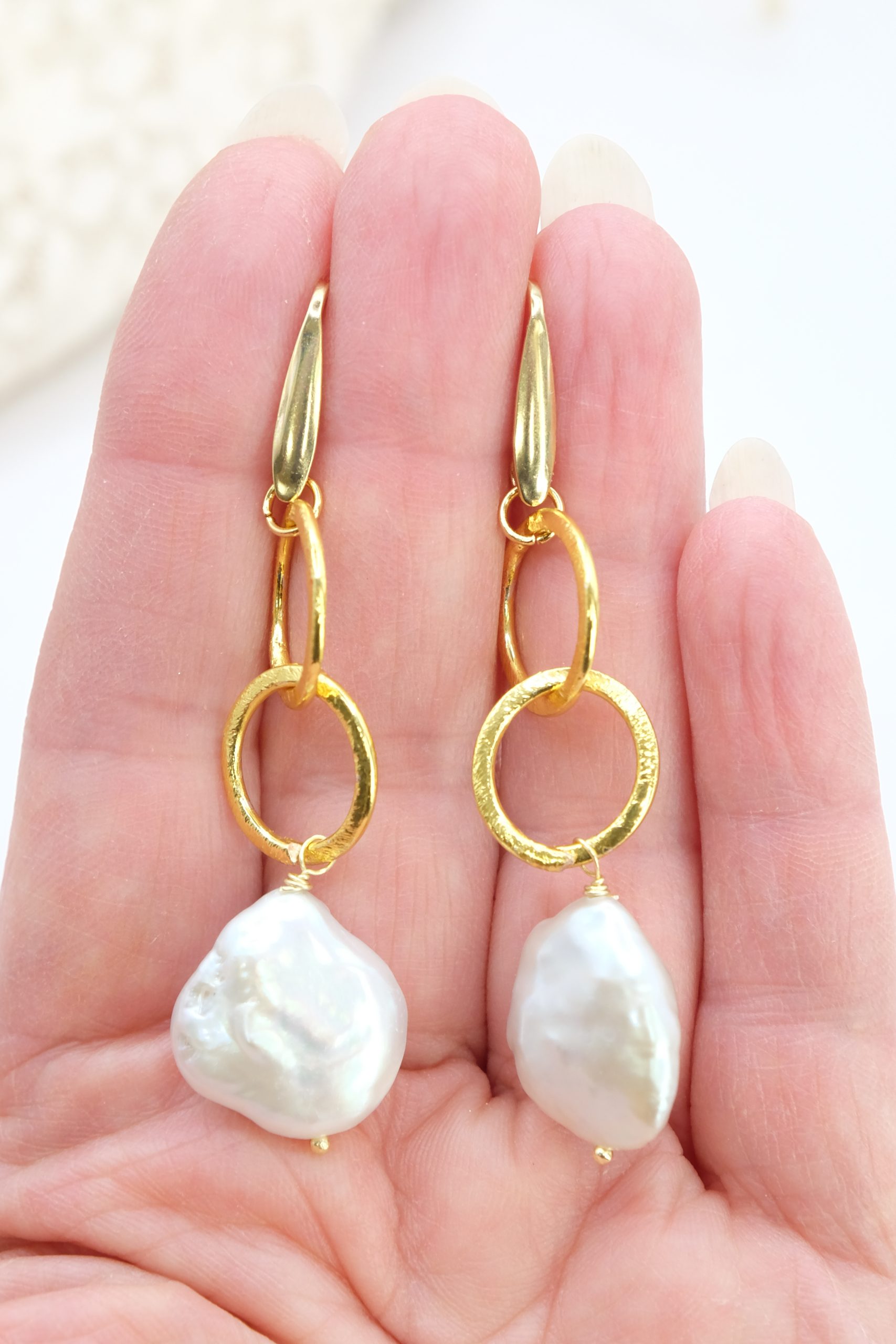 Handcrafted brass chain pearl earrings with pendants