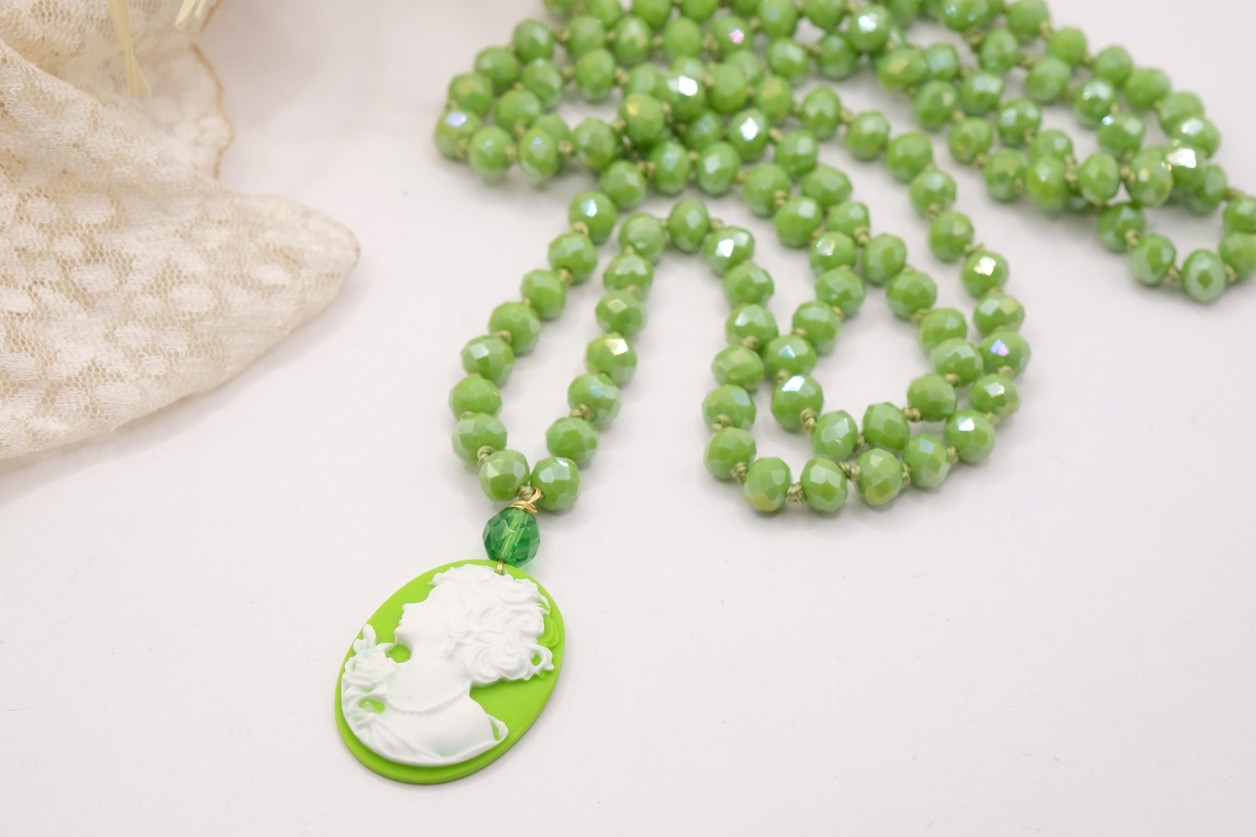 HANDMADE NECKLACE WITH GREEN CRYSTALS AND RESIN CAMEO (1)