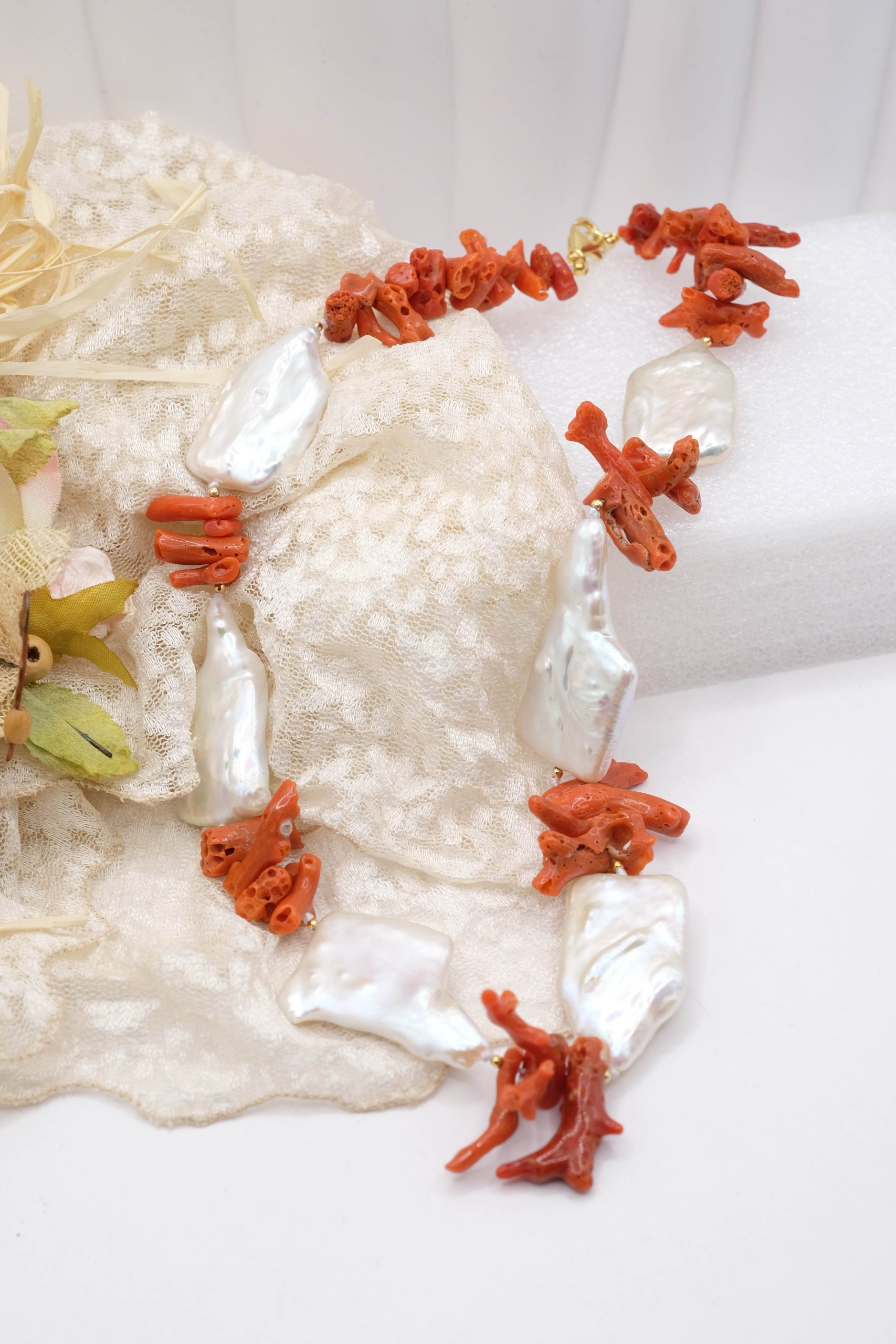 COLLANA ARTIGIANALE GRANDI PERLE NATURALI CORALLO MEDITERRANEO ARGENTO DORATO (4)