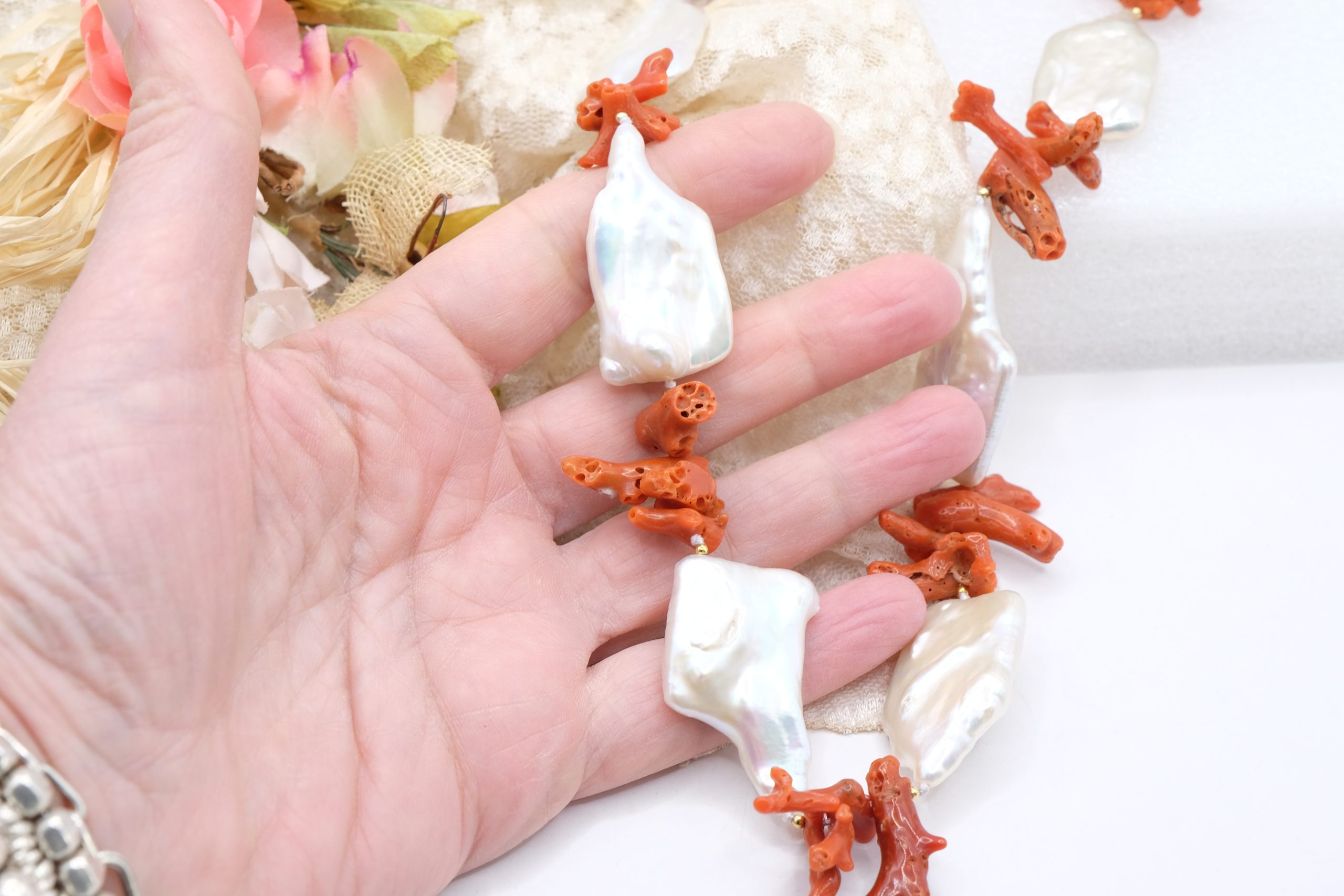 COLLANA ARTIGIANALE GRANDI PERLE NATURALI CORALLO MEDITERRANEO ARGENTO DORATO (6)