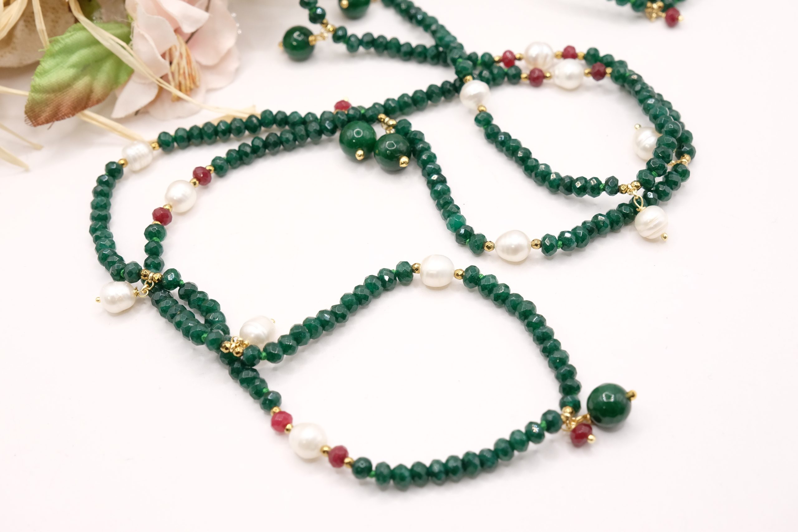 COLLANA ARTIGIANALE LUNGA CHARLESTON CHANEL PERLE SMERALDO RUBINO CHARMS (3)