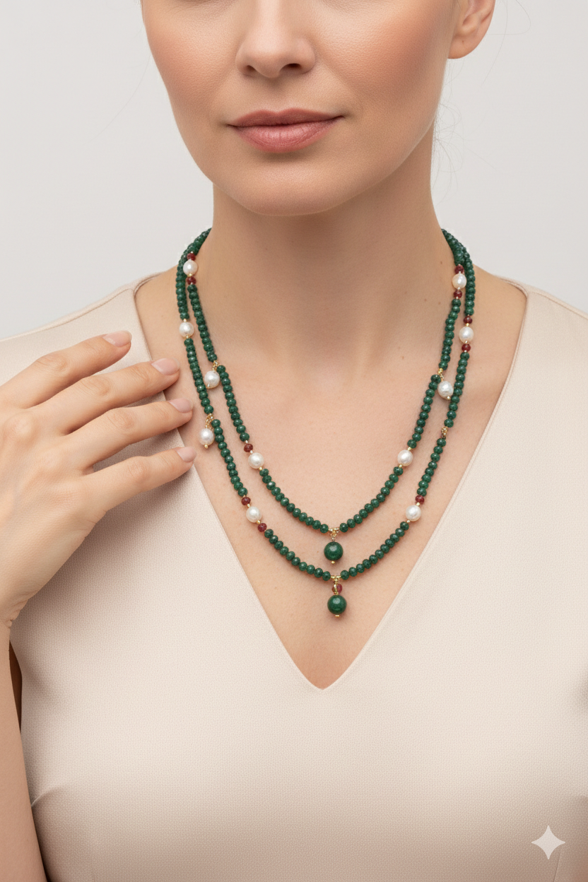 COLLANA ARTIGIANALE LUNGA CHARLESTON CHANEL PERLE SMERALDO RUBINO CHARMS