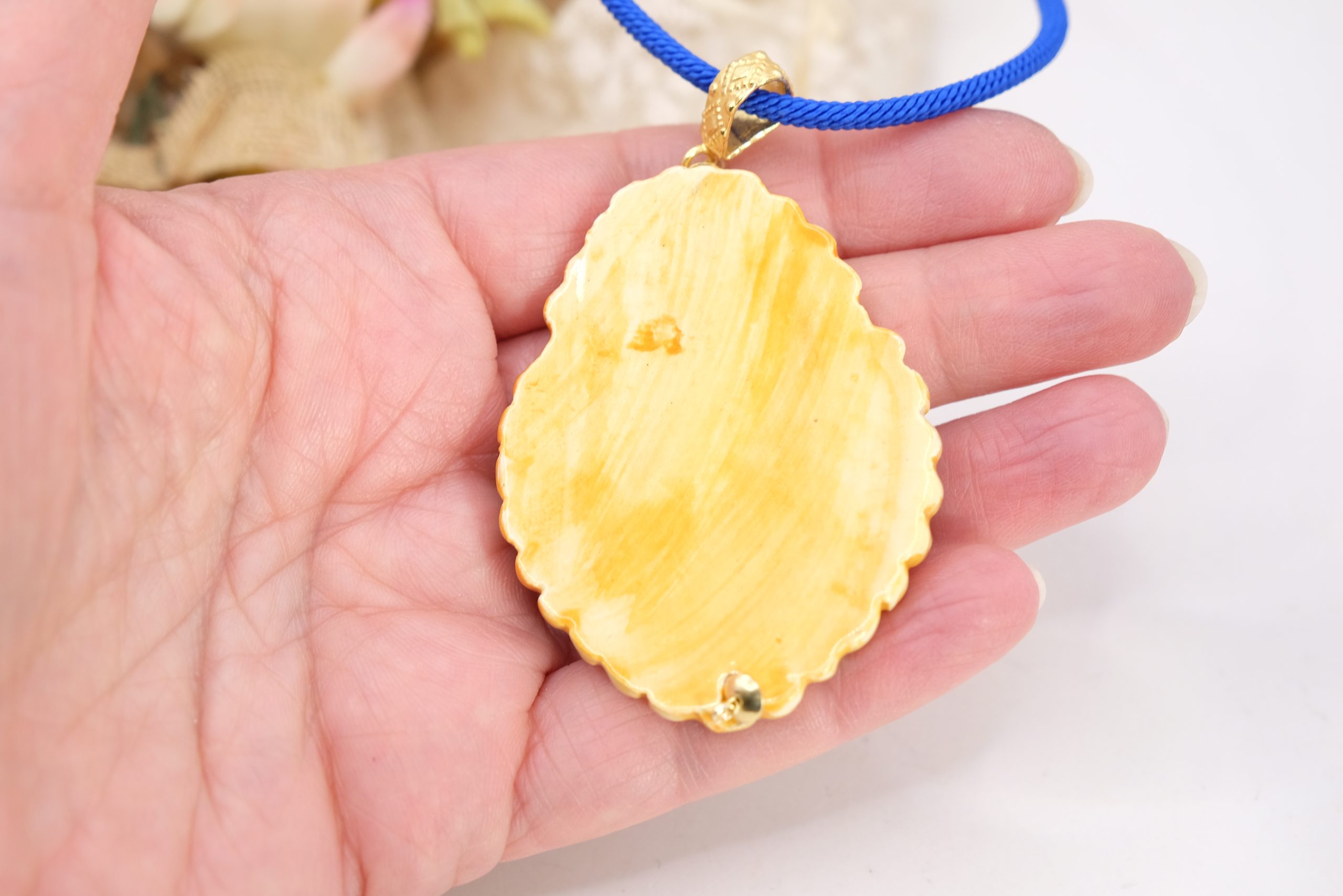 SACRED HEART NECKLACE IN CALTAGIRONE CERAMIC, HANDMADE (4)