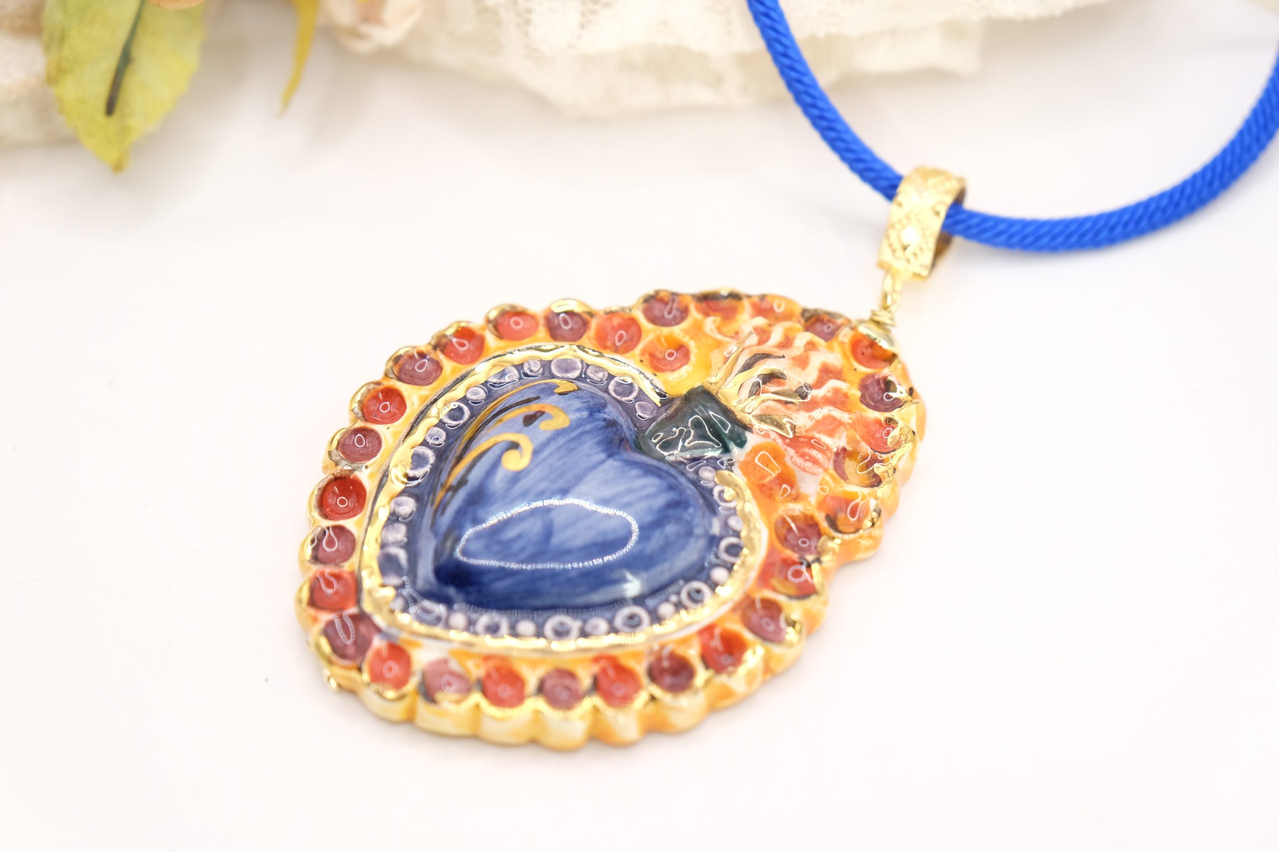 SACRED HEART NECKLACE IN CALTAGIRONE CERAMIC, HANDMADE (5)