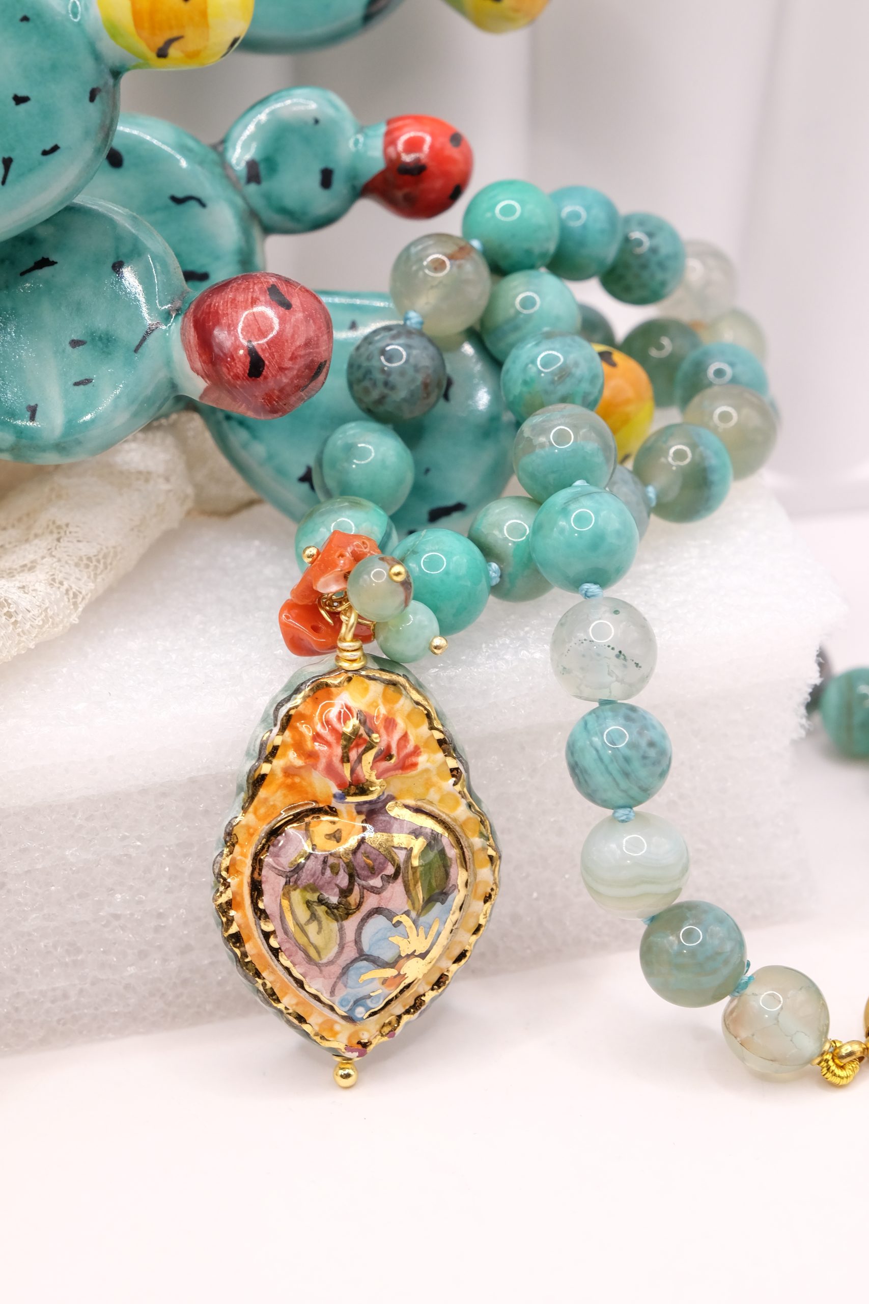 COLLANA SICILIANA ARTIGIANALE CRISOPRASIO SACRO CUORE CERAMICA DI CALTAGIRONE CORALLO (4)