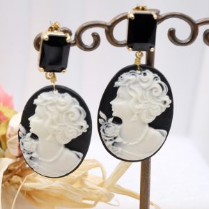 Orecchini Cammeo in Resina Nero Cristallo Acciaio