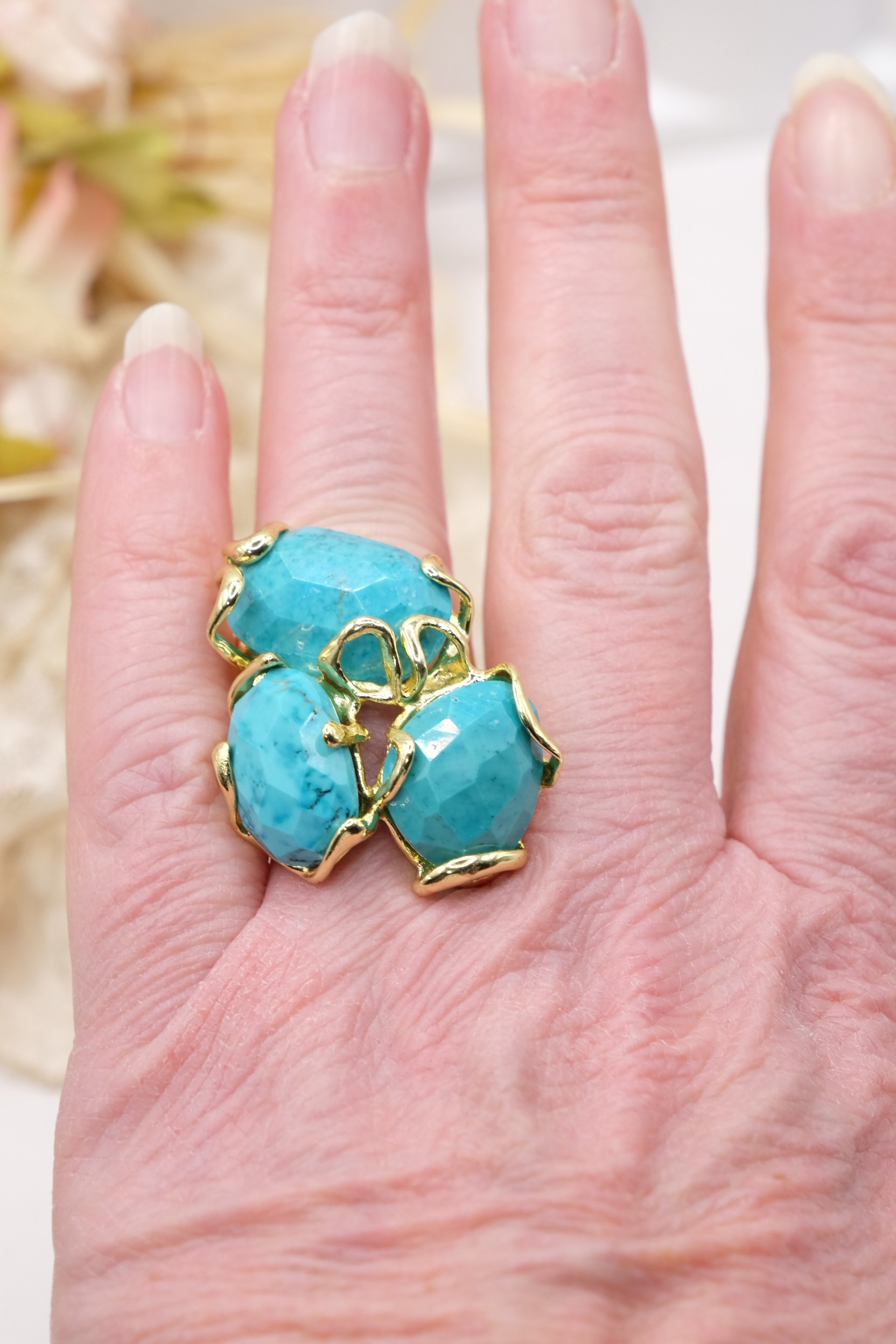 ANELLO ARTIGIANALE MAXI 3 PIETRE PASTA DI TURCHESE OTTONE (4)