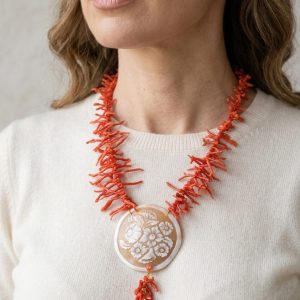 Collana in Corallo del Mediterraneo e Cammeo di Torre del Greco