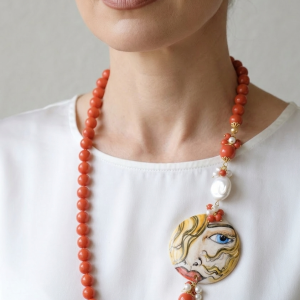 Collana Décolleté Piastra Tonda Ceramica Pasta di Corallo Perle Argento