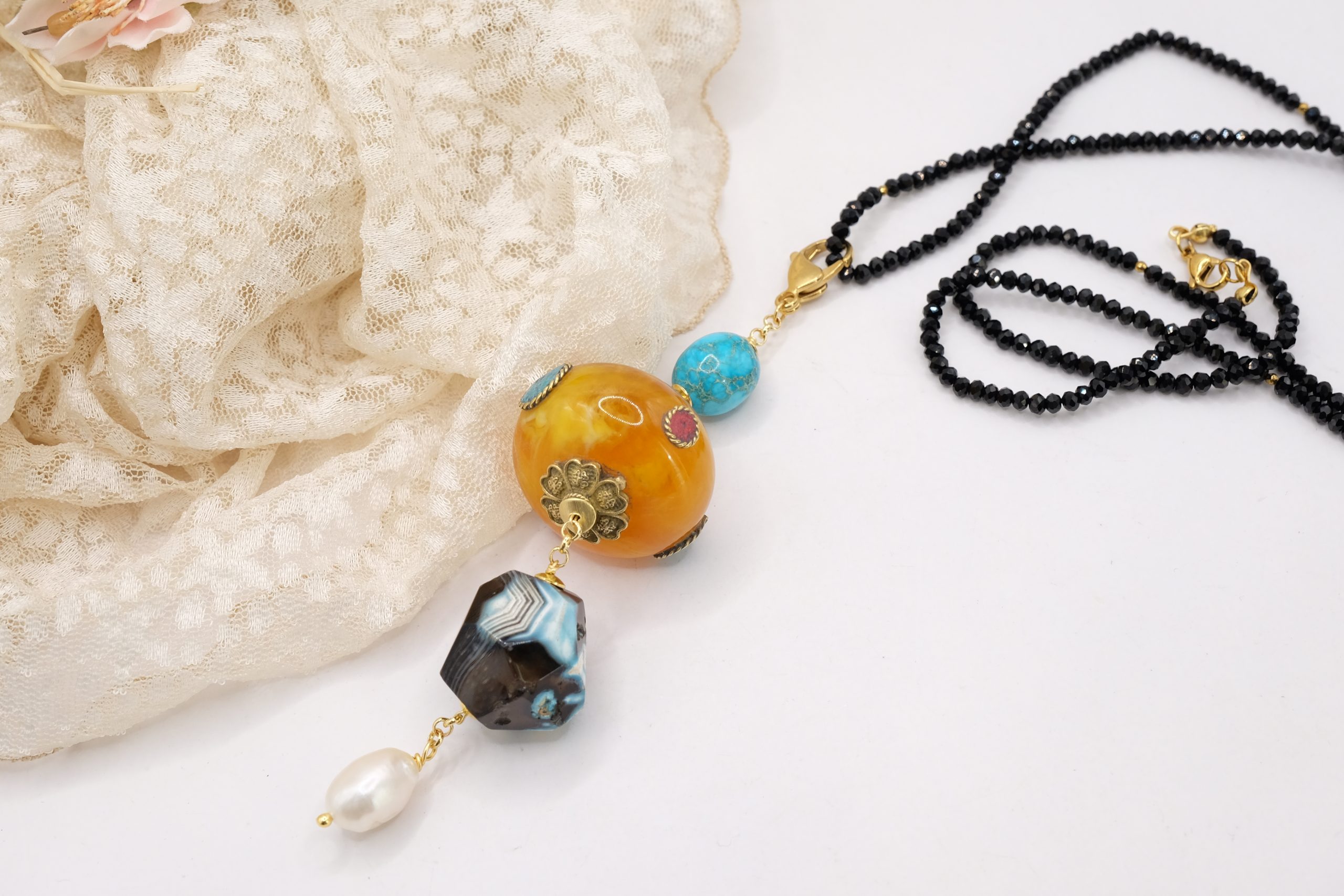 BLACK CRYSTAL NECKLACE CHARLESTON CHANEL NEPALESE ELEMENT TURQUOISE VARIEGATED AGATE PEARLS (1)