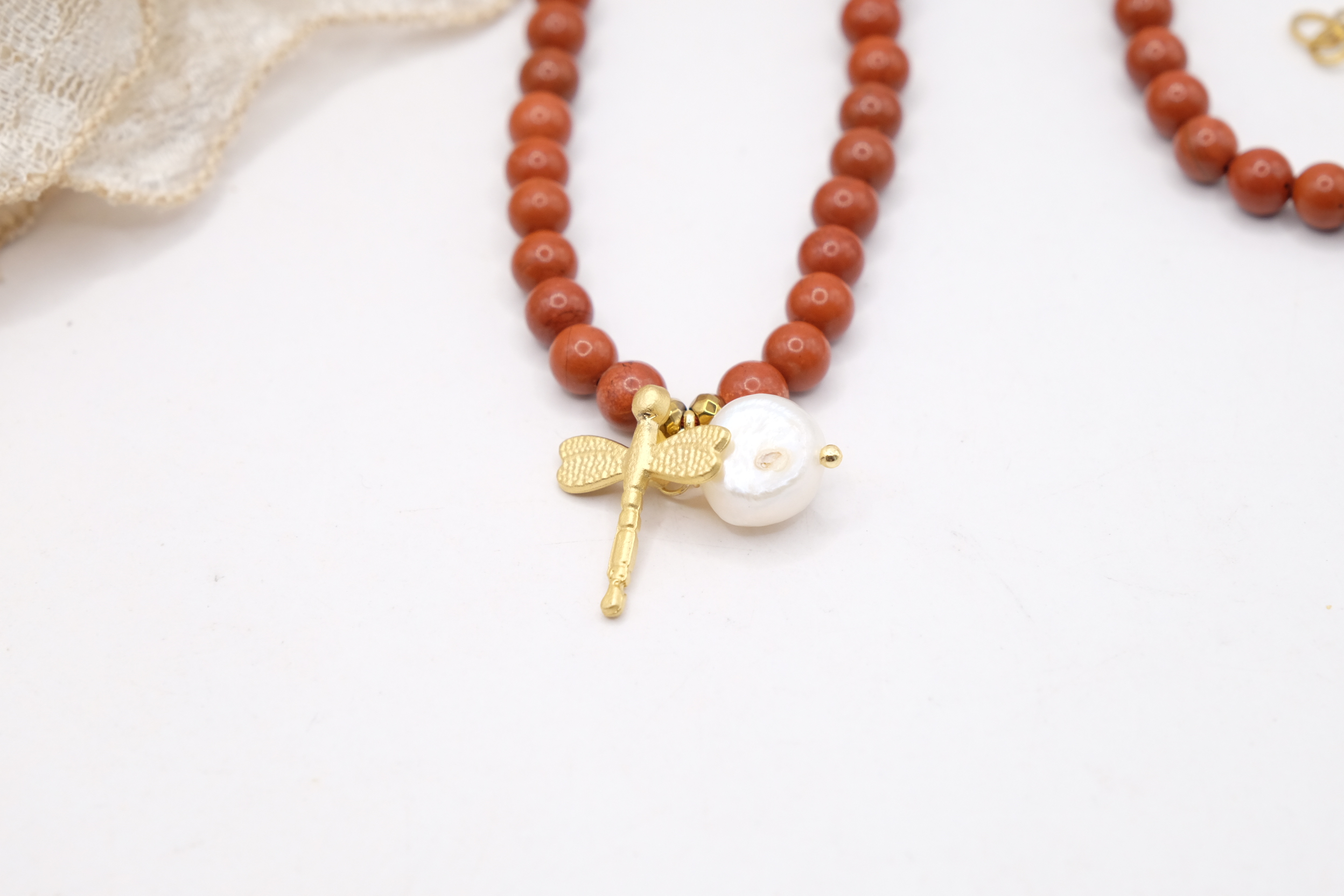 COLLANA LIBELLULA PERLA PASTA DI CORALLO ROSSO MAT (6)