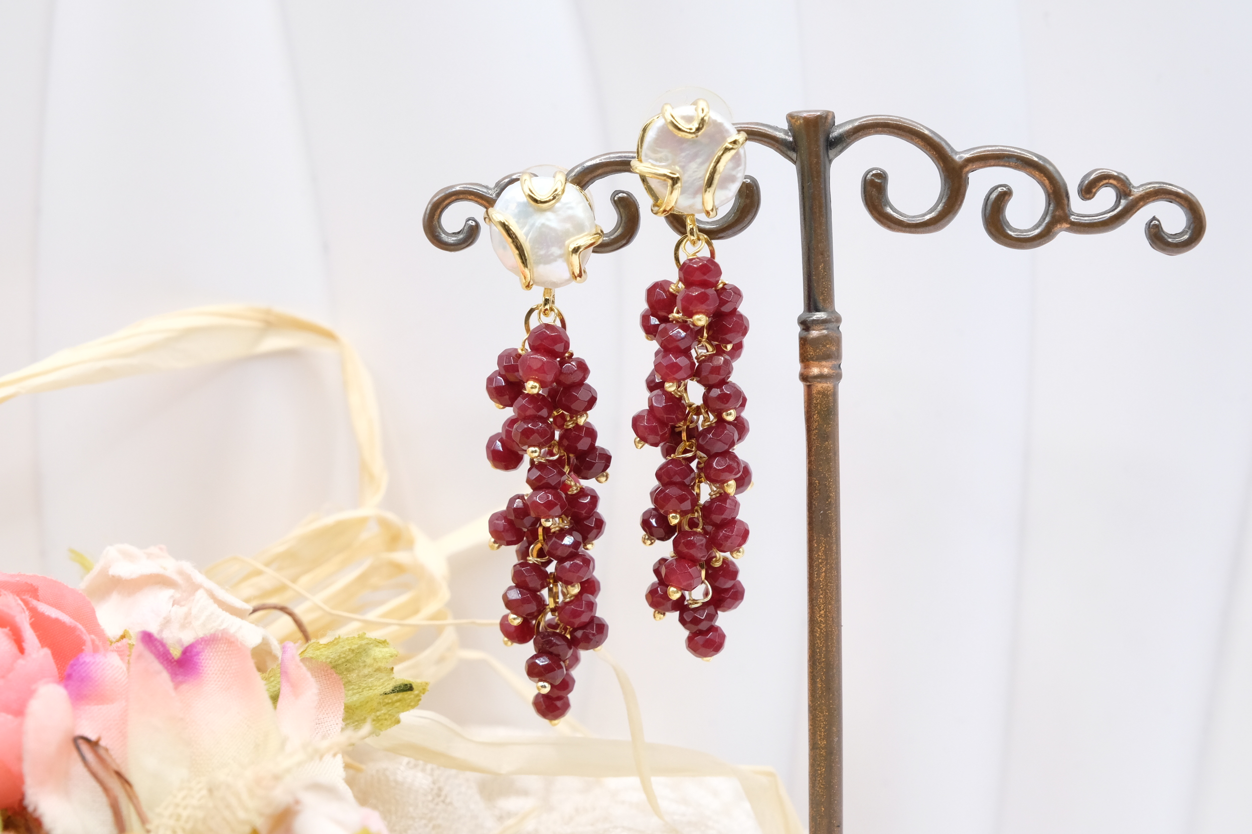 ORECCHINI ARTIGIANALI RADICE DI RUBINO PERLE ACCIAIO (2)