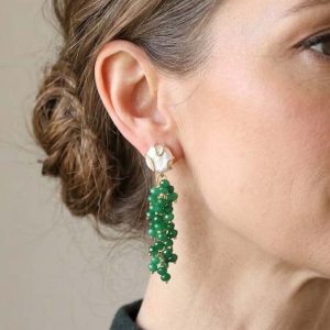 Orecchini Artigianali Radice di Smeraldo Perle Grappolo Acciaio