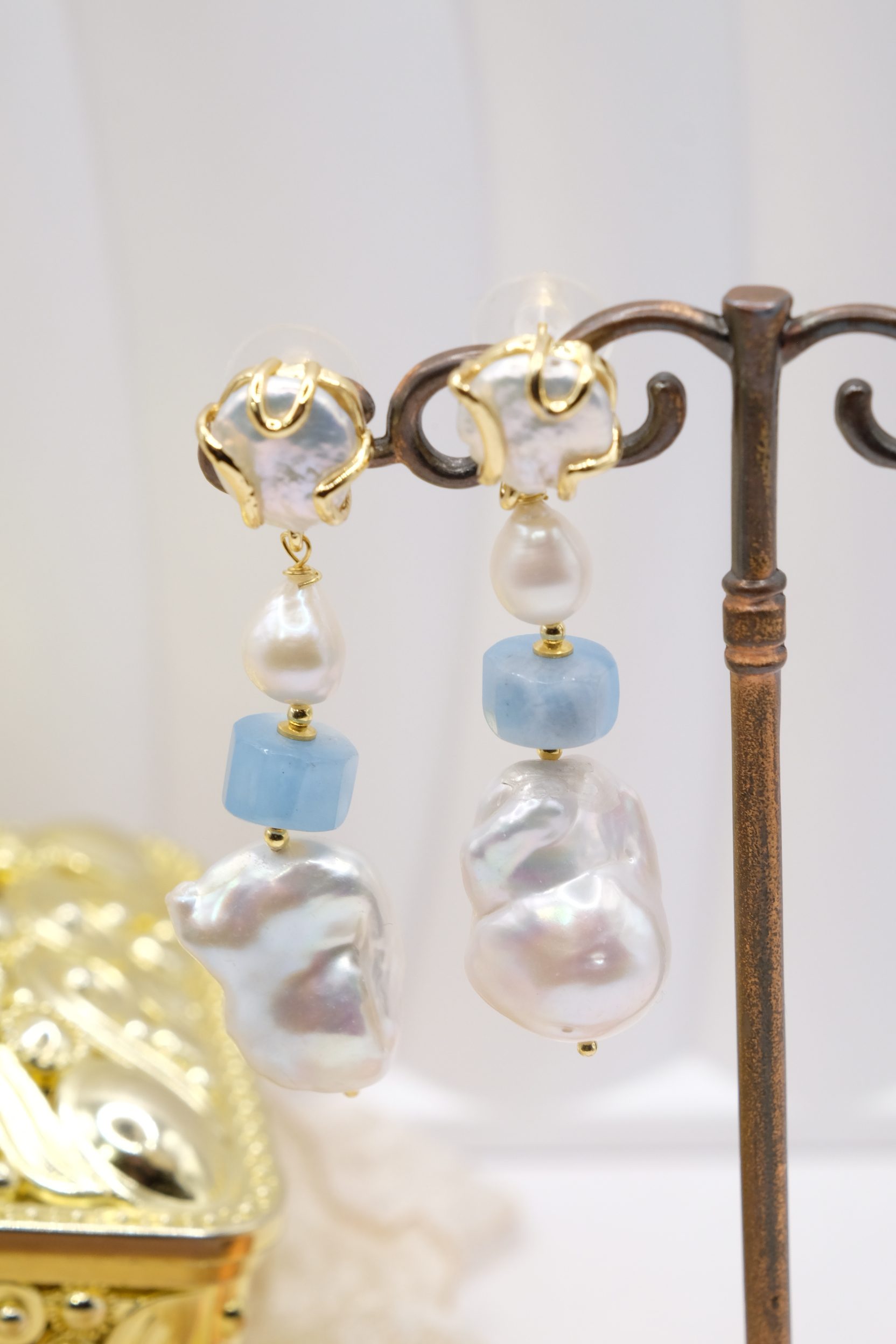 HANDMADE AQUAMARINE PEARL DANGLE EARRINGS (3)