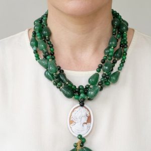 Collana Multifilo Giada Verde e Cammeo di Torre del Greco a Y
