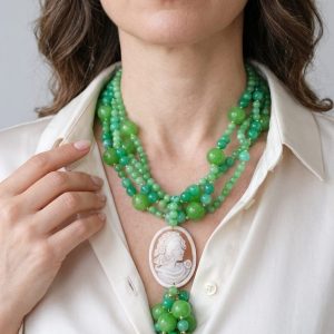 Collana Multifilo Giada Verde Cammeo di Torre del Greco