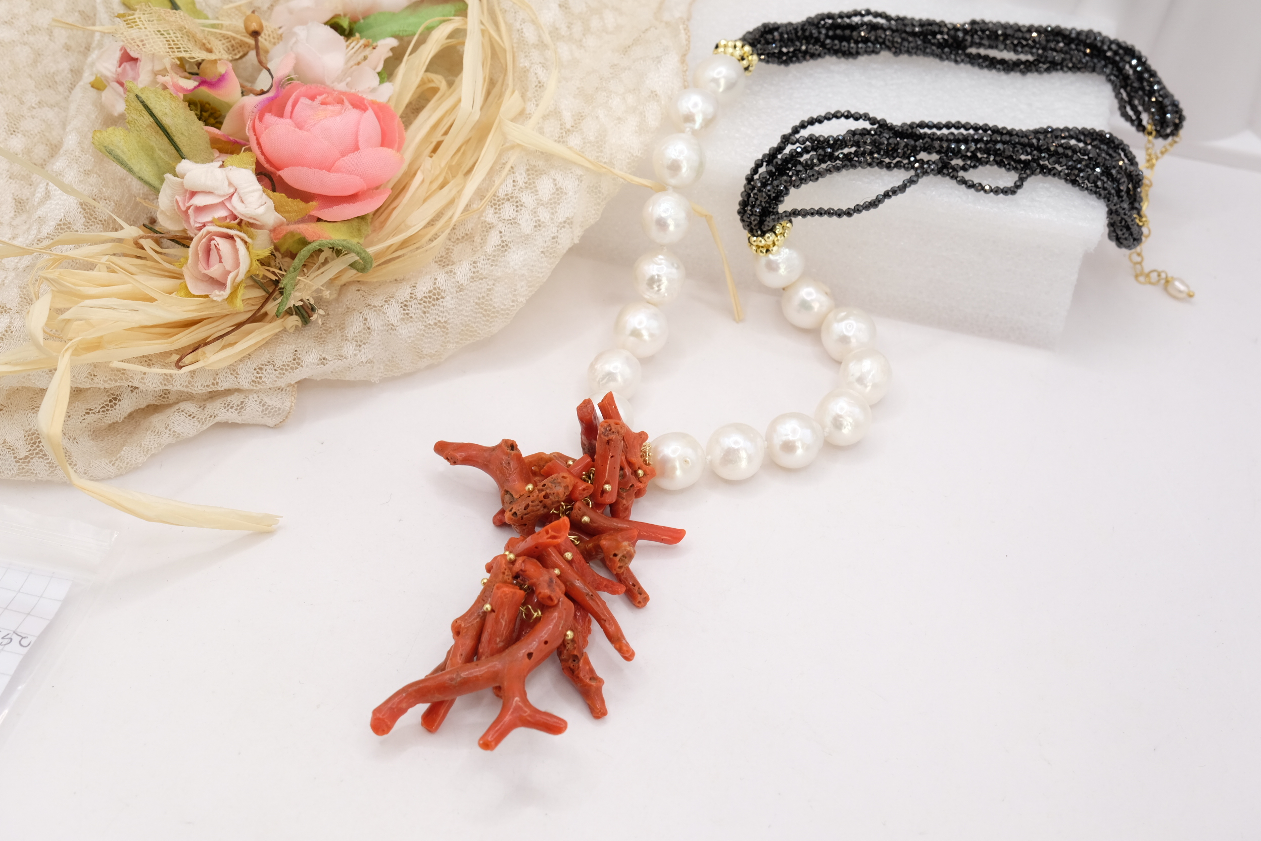 COLLANA MULTIFILO ARTIGIANALE CORALLO PERLE ZIRCONI NERI ARGENTO (6)