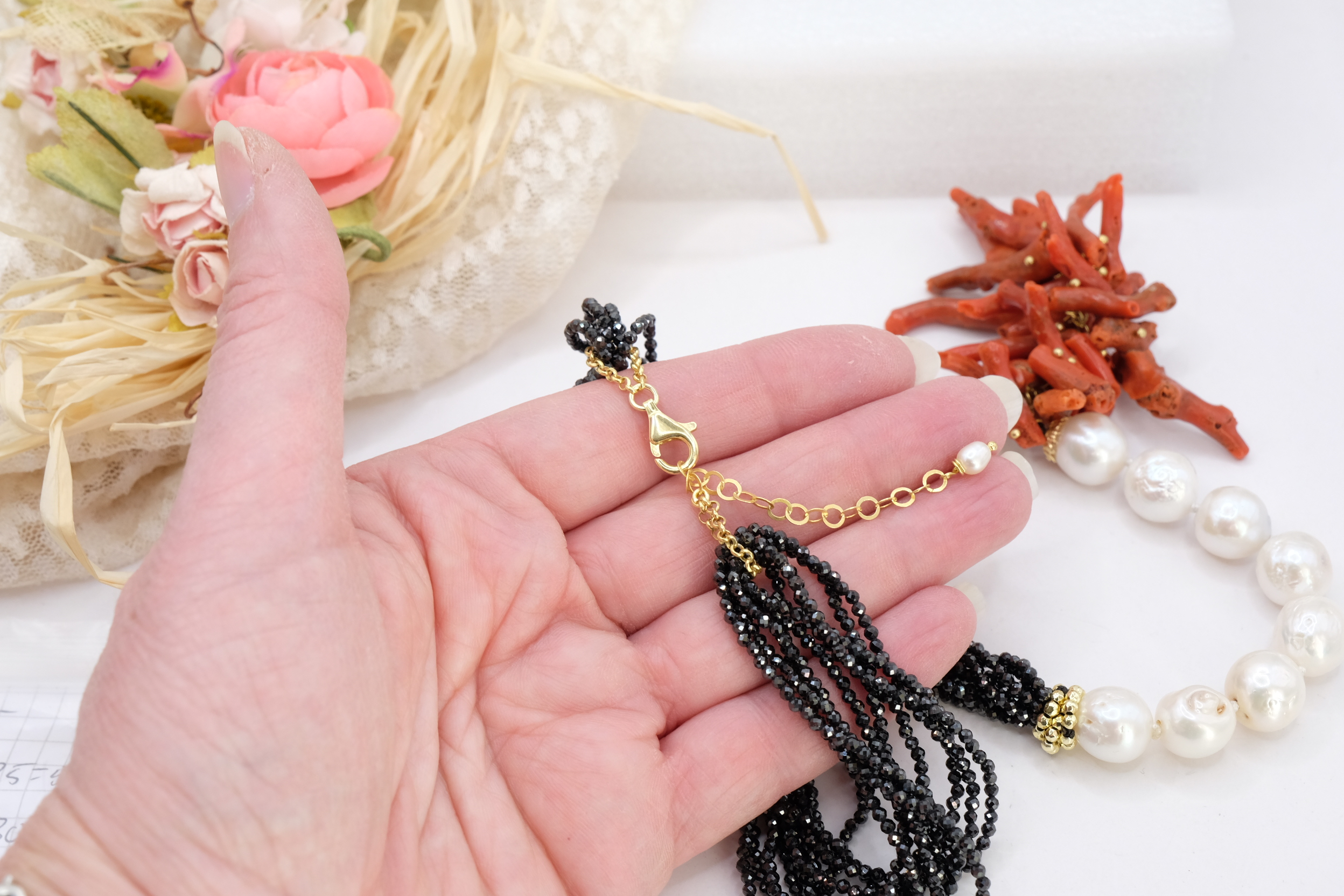 COLLANA MULTIFILO ARTIGIANALE CORALLO PERLE ZIRCONI NERI ARGENTO (8)