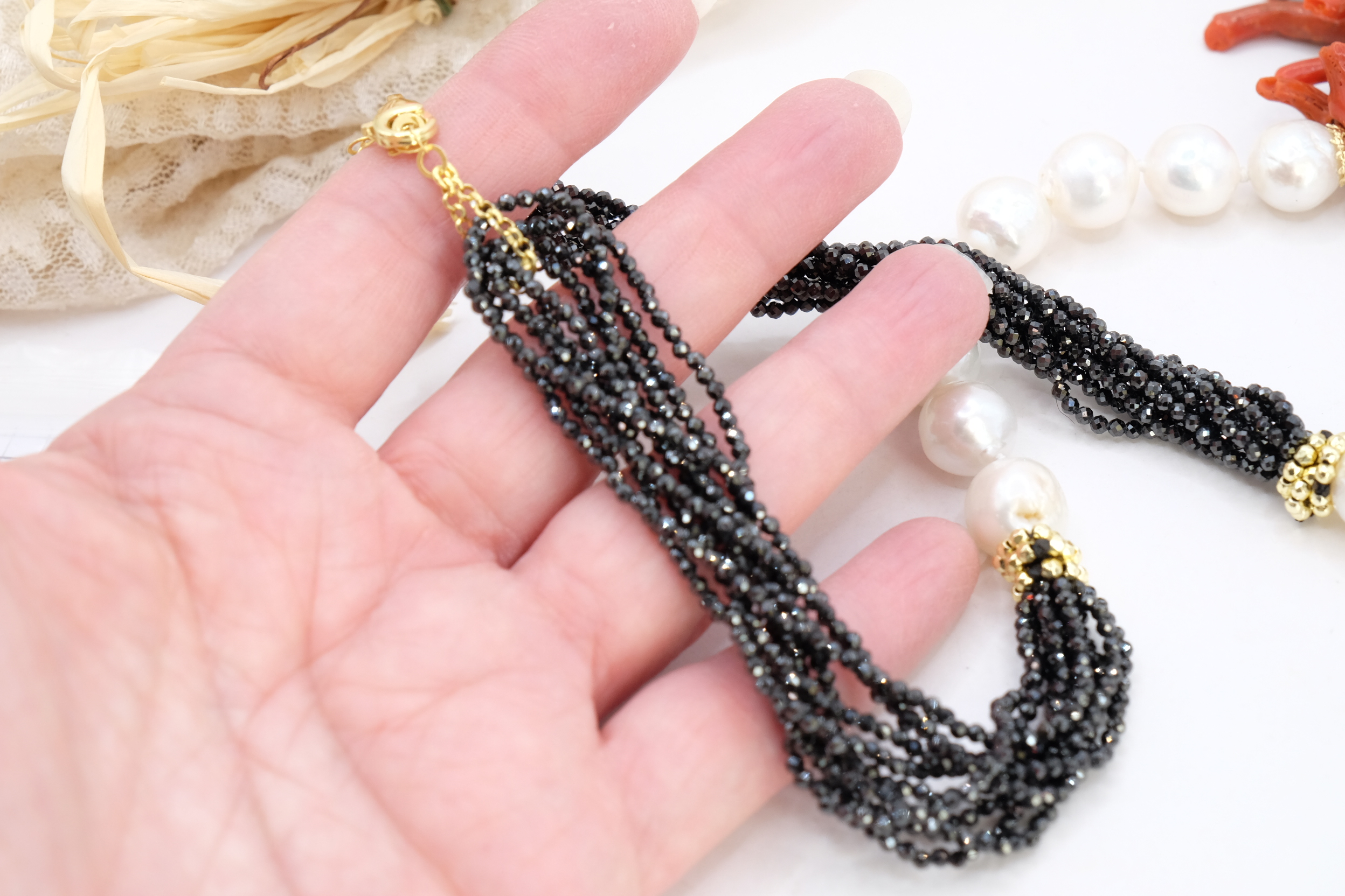 COLLANA MULTIFILO ARTIGIANALE CORALLO PERLE ZIRCONI NERI ARGENTO (9)