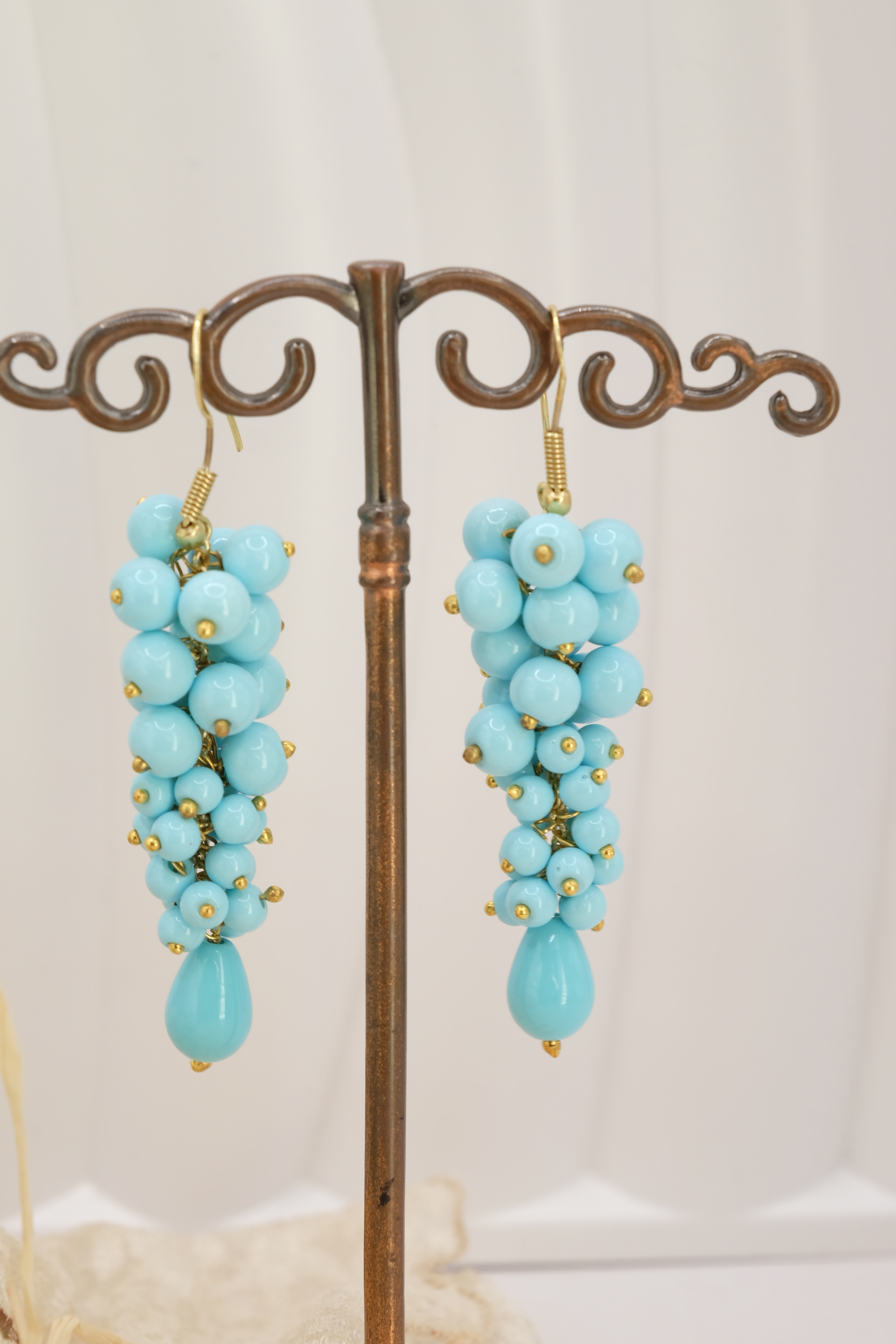 ORECCHINI ARTIGIANALI GRAPPOLO PASTA DI TURCHESE OTTONE (4)