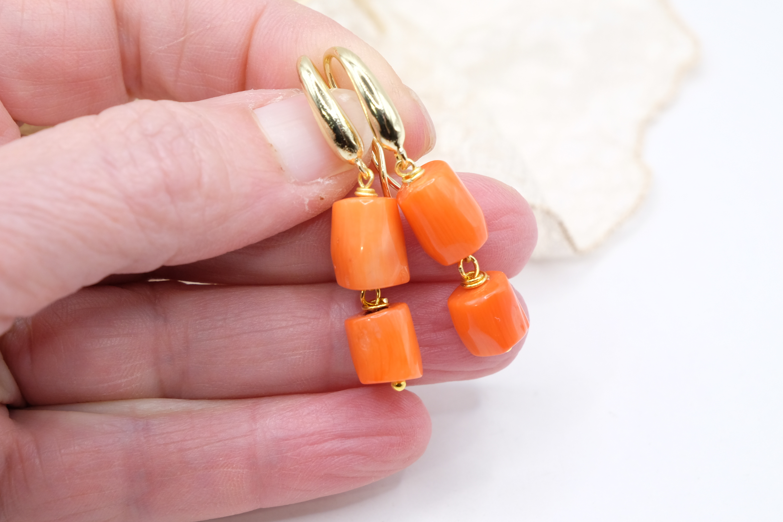 ORECCHINI CORALLO BAMBOO PERLE OTTONE (9)