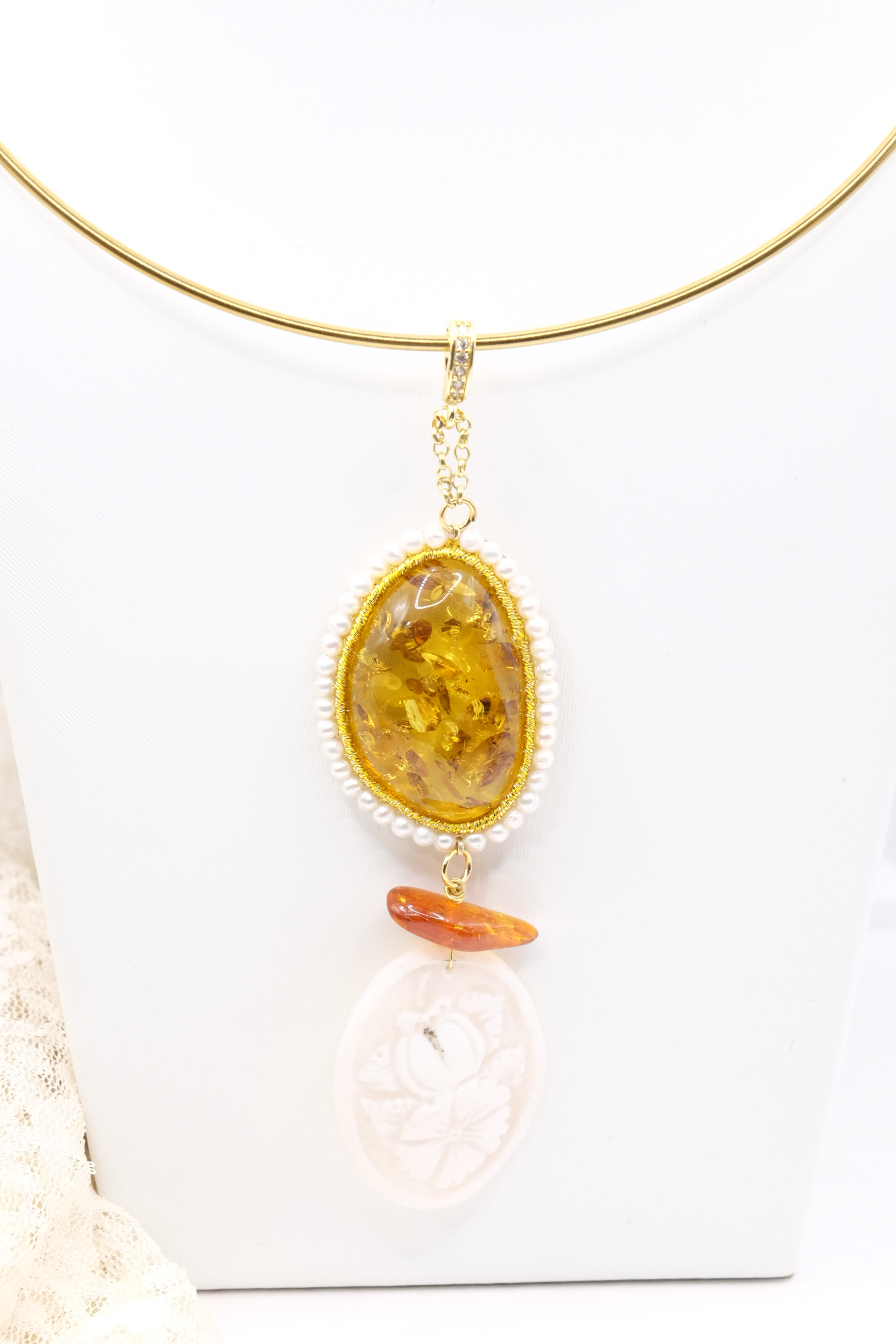 PENDENTE ARTIGIANALE CAMMEO TORRE DEL GRECO E AMBRA (3)