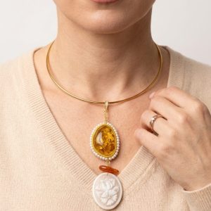 Ciondolo Ambra Cammeo Genuino di Torre del Greco Argento