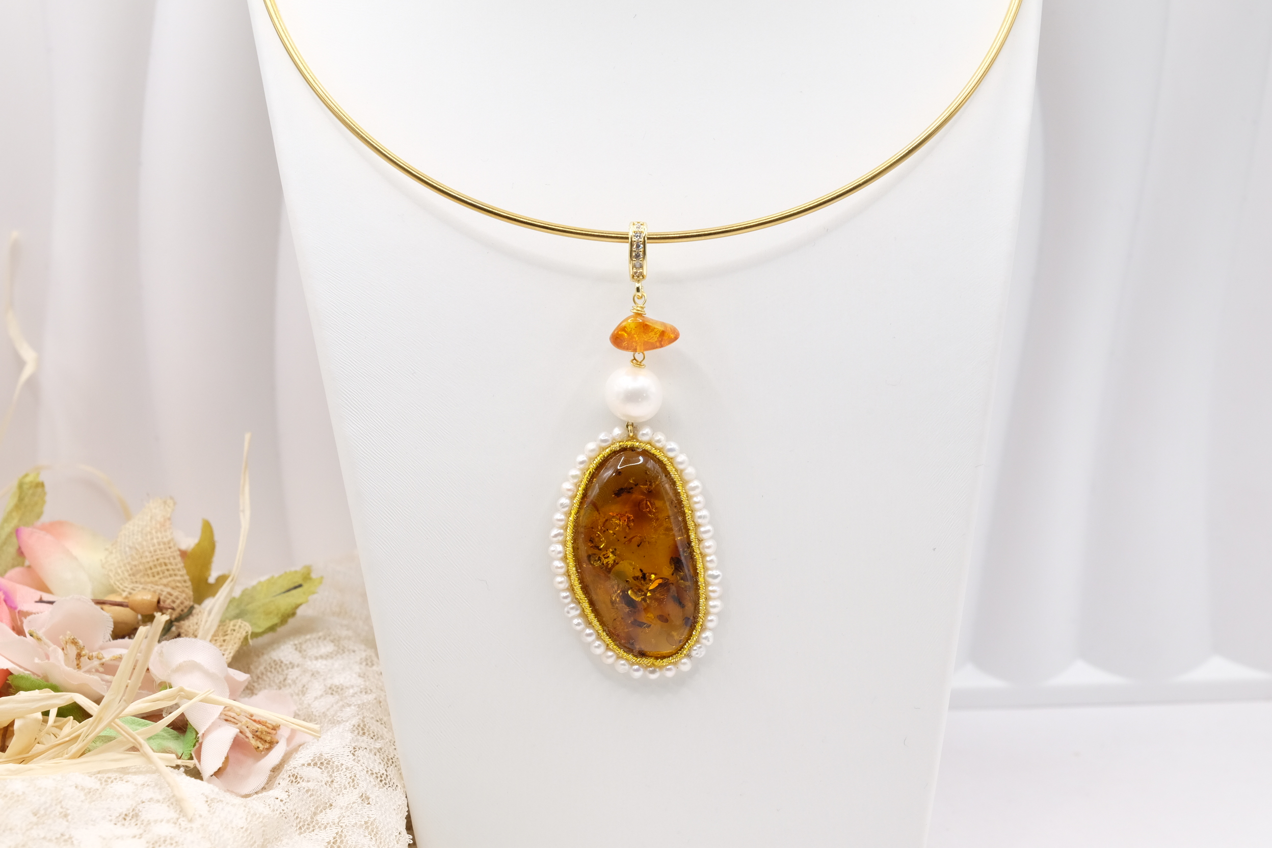 PENDENTE ARTIGIANALE CAMMEO TORRE DEL GRECO PERLE E AMBRA (2)