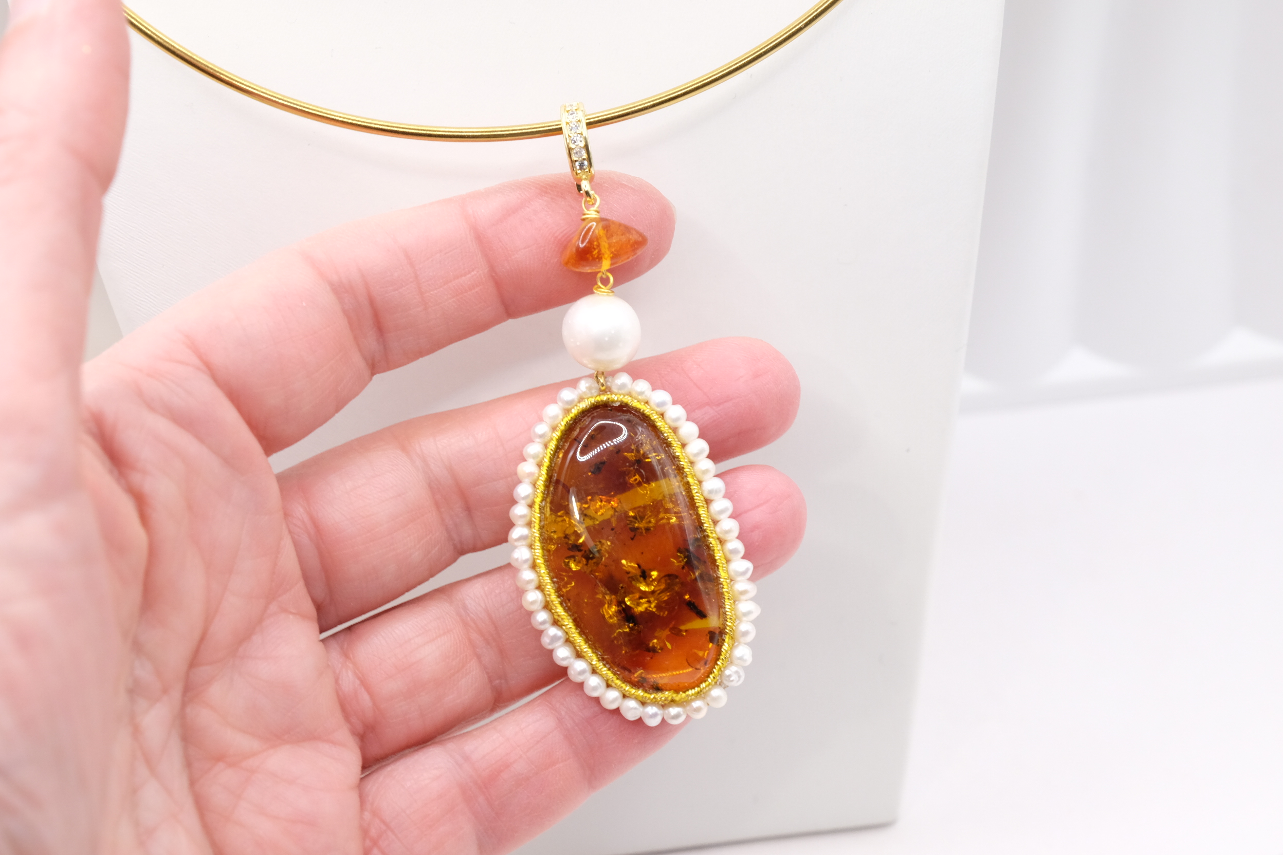 PENDENTE ARTIGIANALE CAMMEO TORRE DEL GRECO PERLE E AMBRA (3)