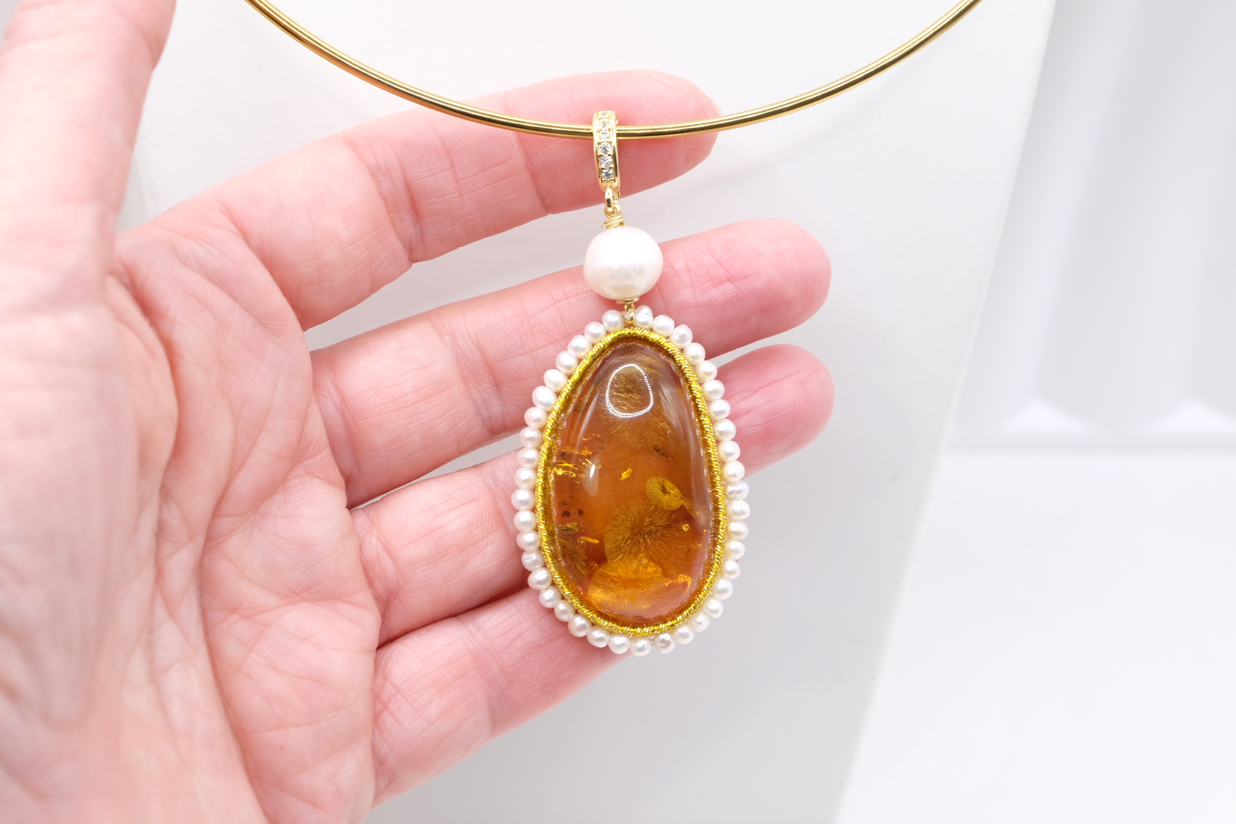 PENDENTE ARTIGIANALE CAMMEO TORRE DEL GRECO PERLE E AMBRA (5)