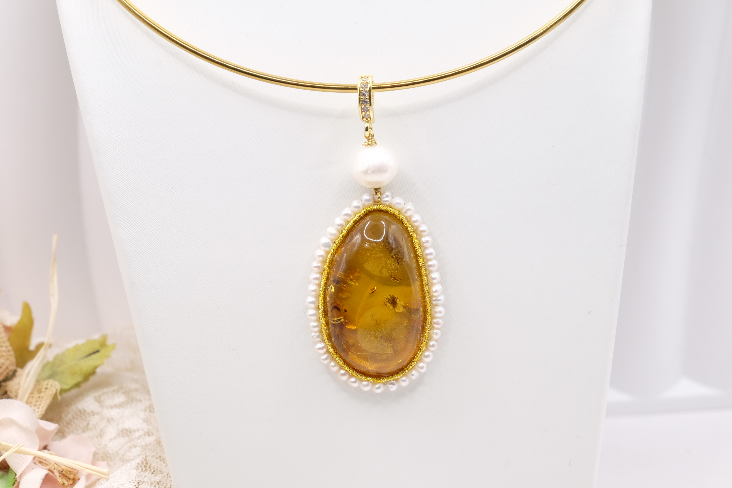 PENDENTE ARTIGIANALE CAMMEO TORRE DEL GRECO PERLE E AMBRA (7)