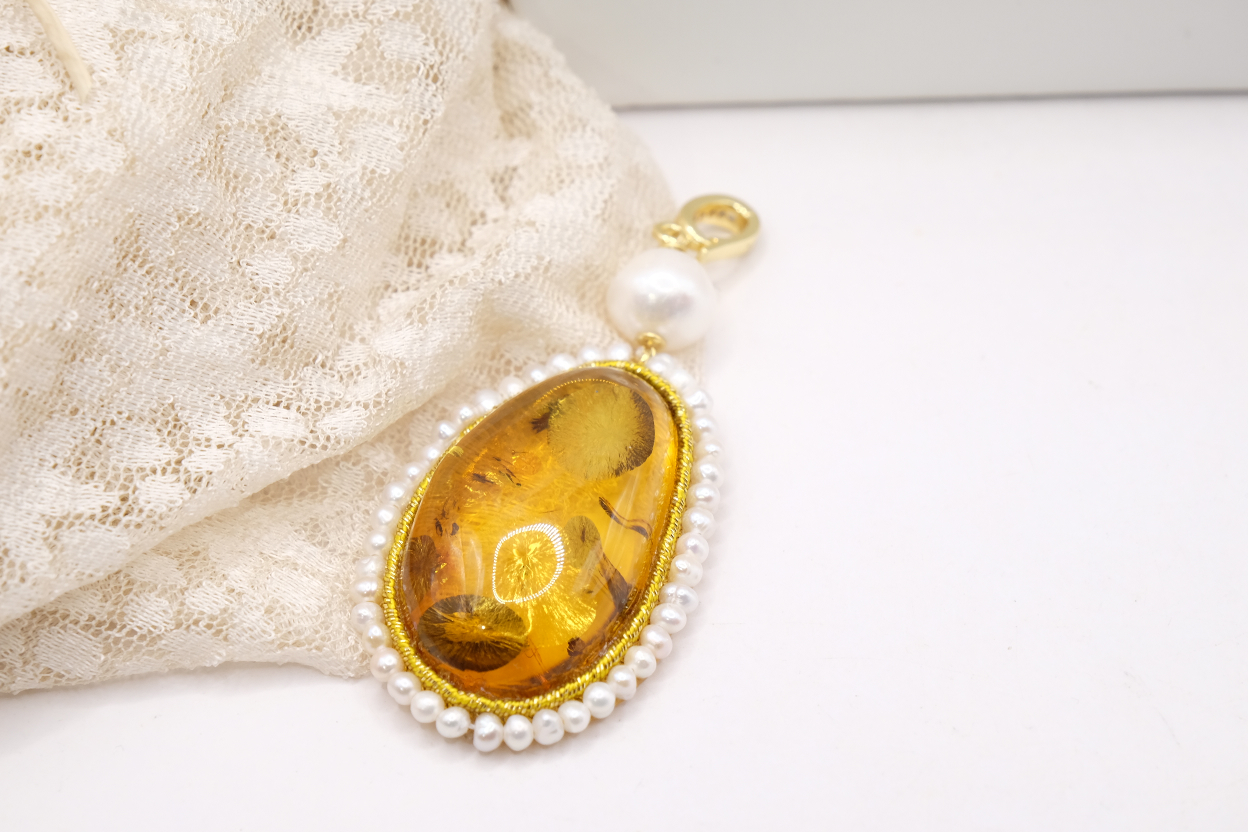 PENDENTE ARTIGIANALE CAMMEO TORRE DEL GRECO PERLE E AMBRA (8)