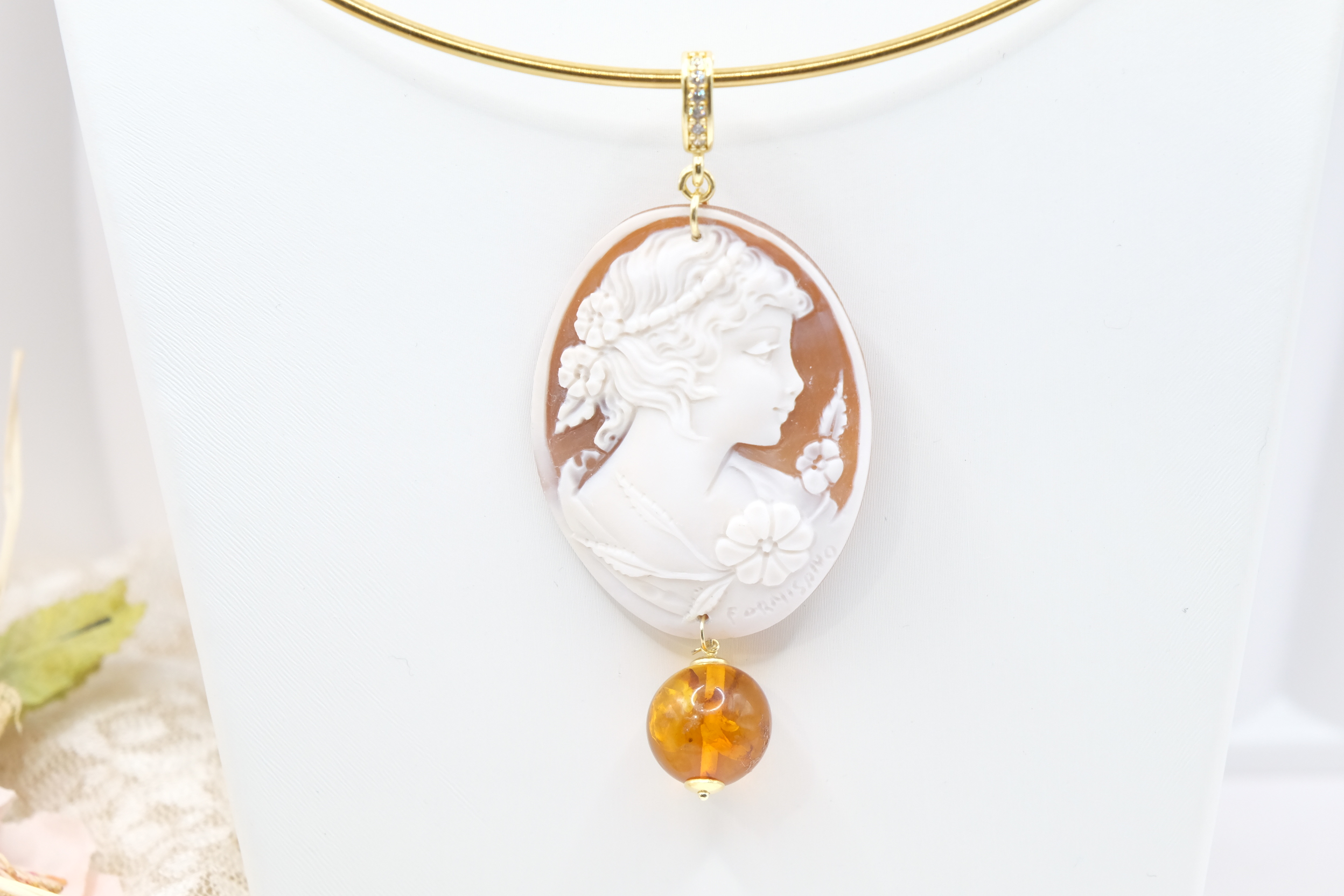 PENDENTE CAMMEO DI TORRE DEL GRECO AMBRA DEL BALTICO ARTIGIANALE (1)