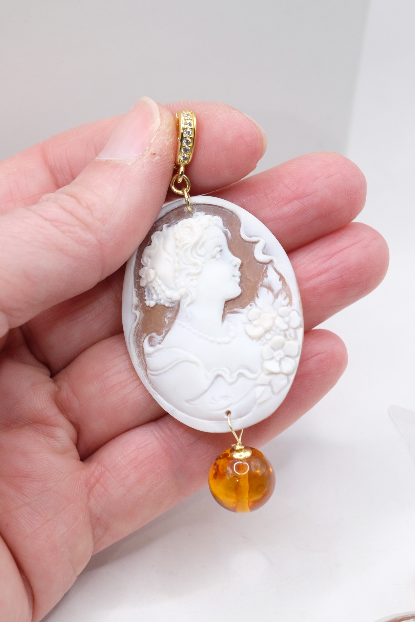 PENDENTE CAMMEO DI TORRE DEL GRECO AMBRA DEL BALTICO ARTIGIANALE (3)