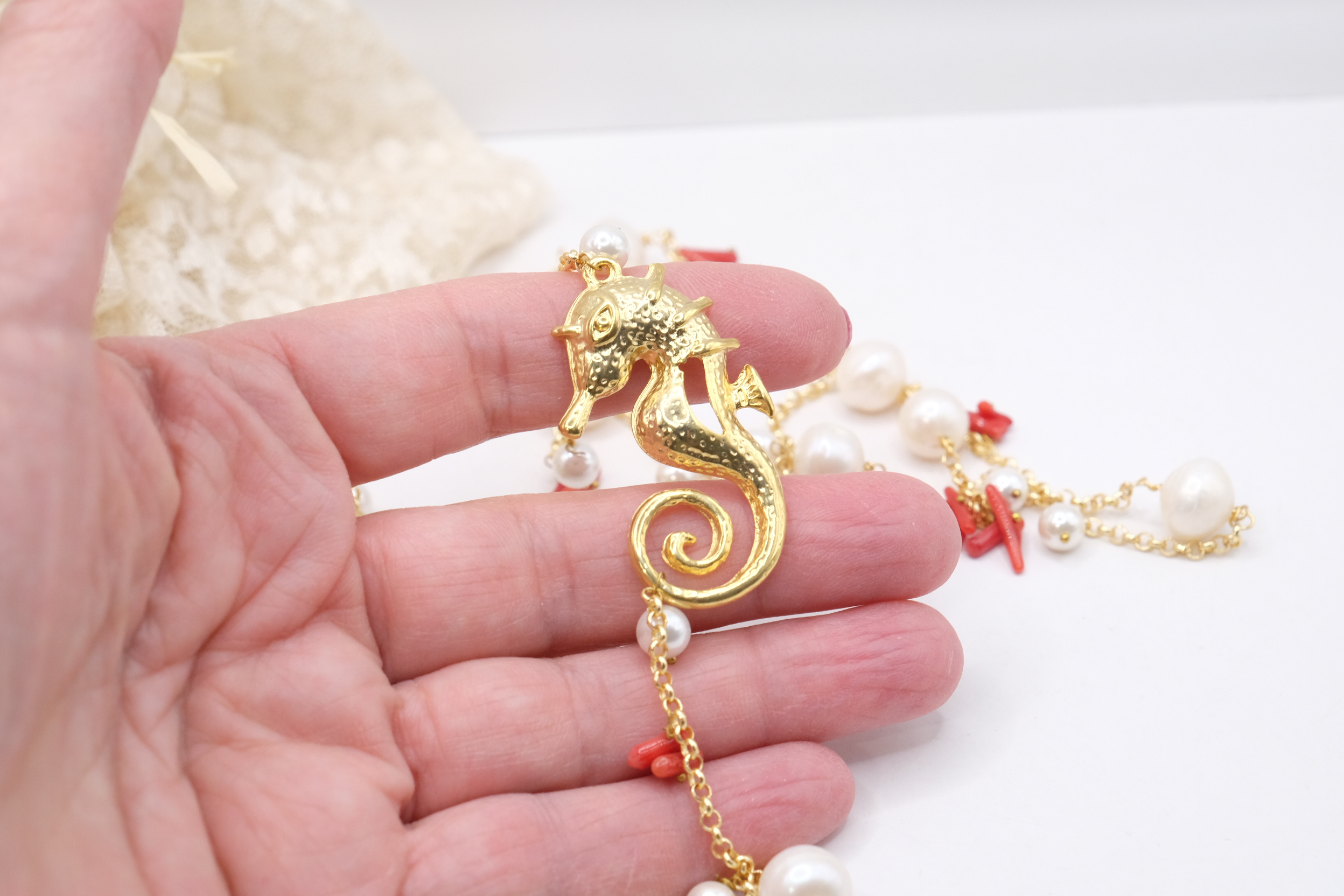 COLLANA ARTIGIANALE CHARLESTON PERLE ,CORALLO PESCE CAVALLUCCIO STELLA MARINA (1)