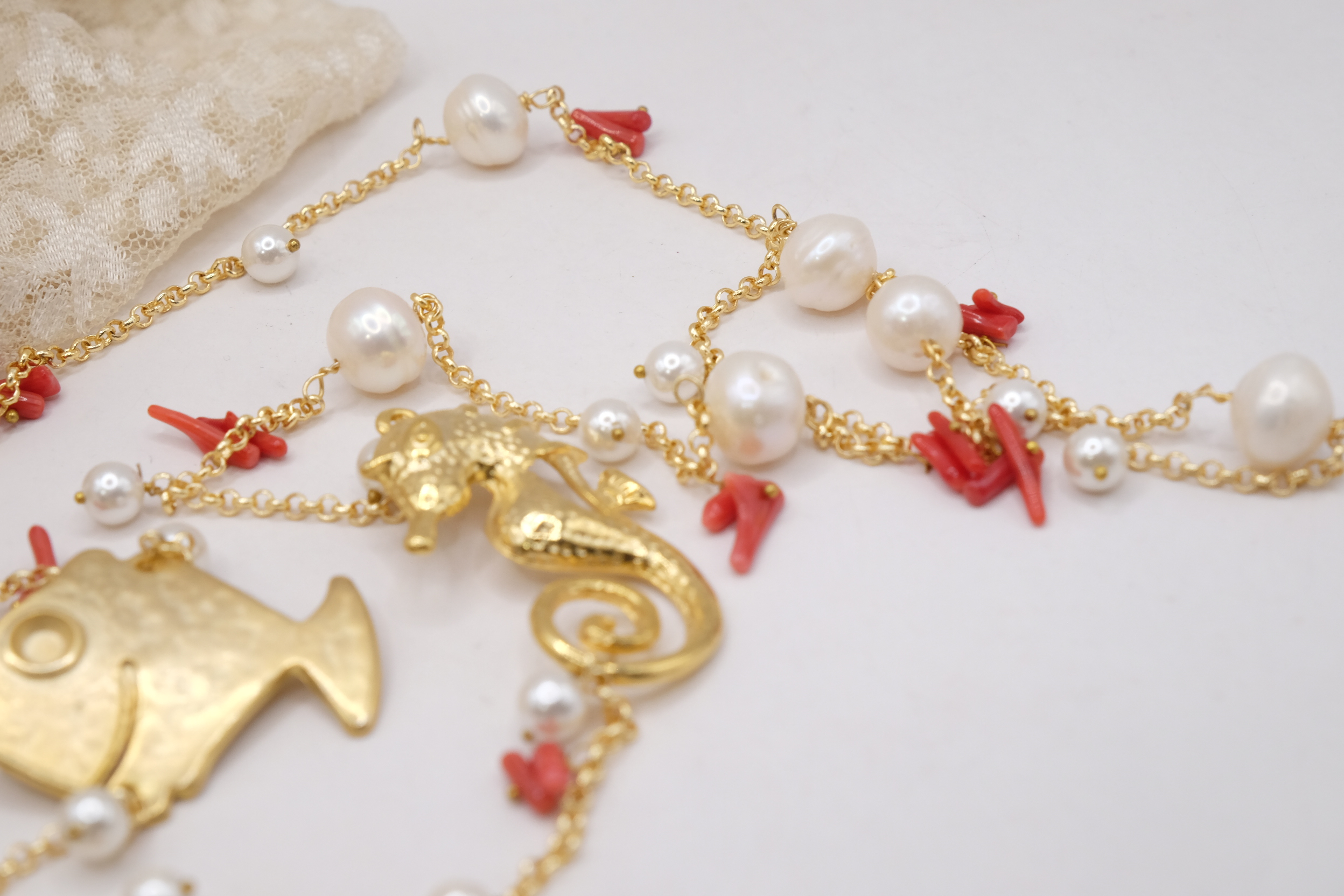 COLLANA ARTIGIANALE CHARLESTON PERLE ,CORALLO PESCE CAVALLUCCIO STELLA MARINA (6)